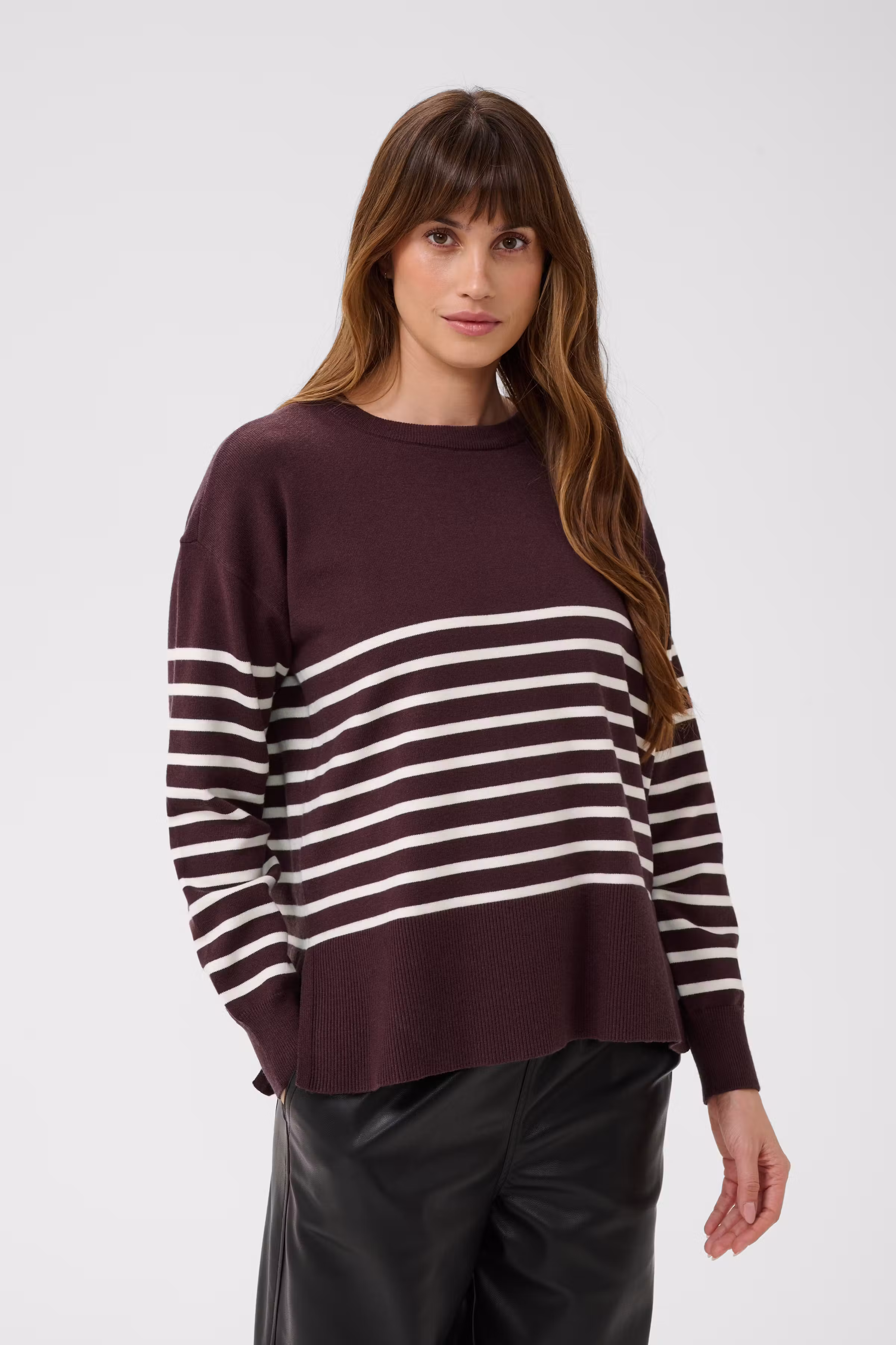 KAlimone Pullover LOOKBOOK FRONT 10511830-109820