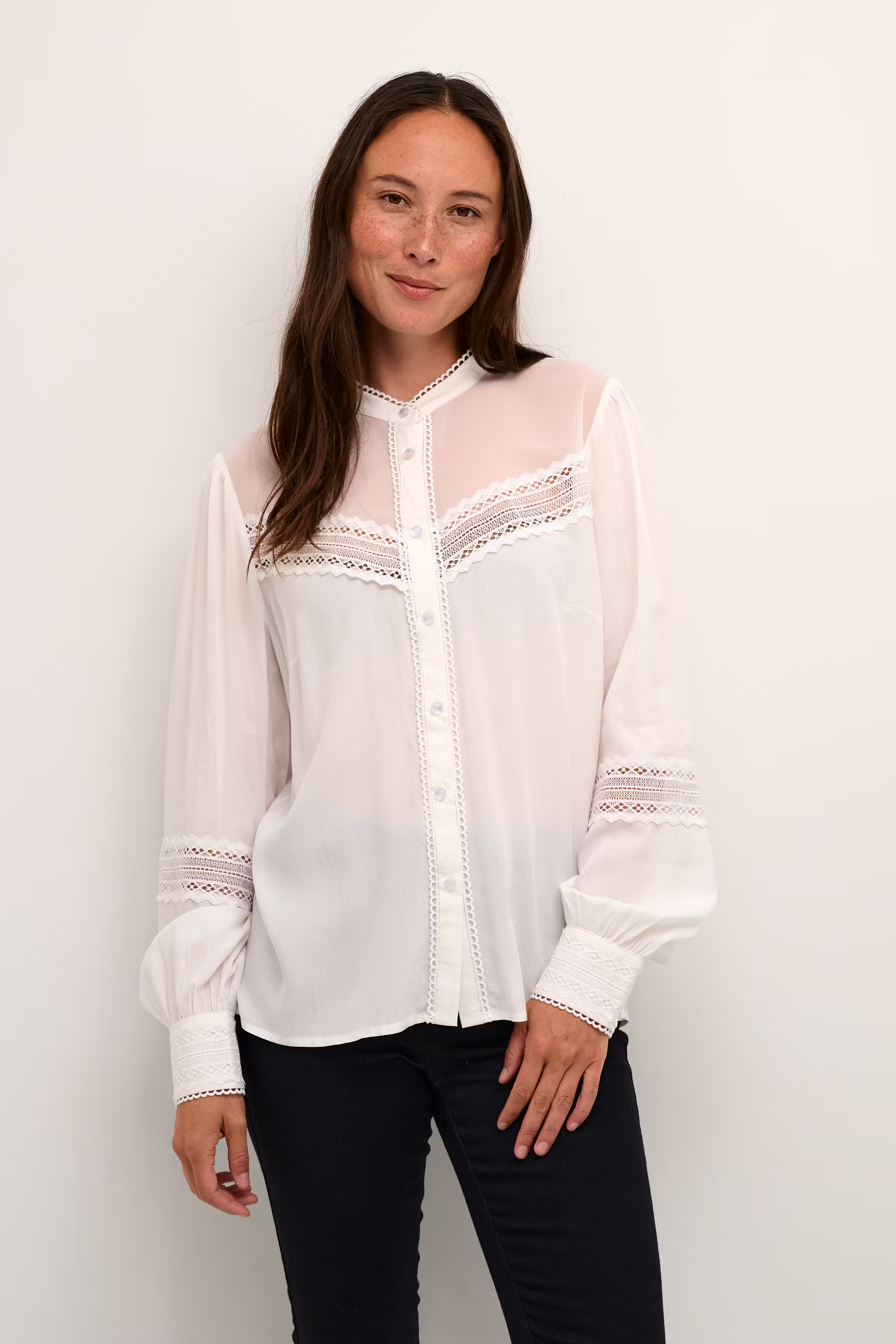 KAmille Bluse LOOKBOOK FRONT 10508493-110602