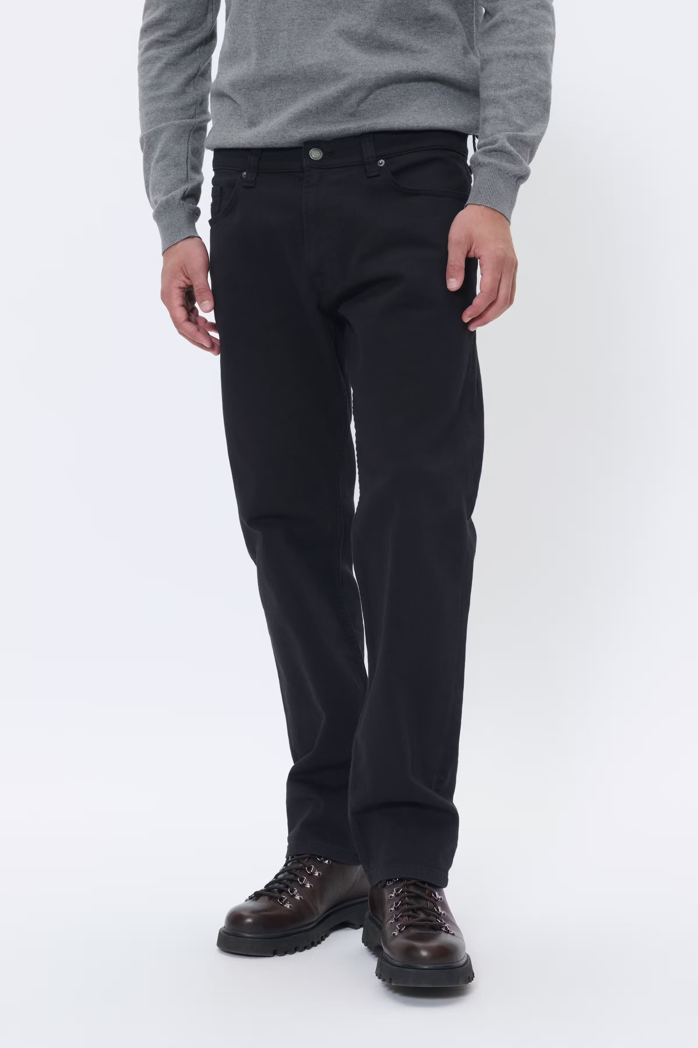 MAMike Jeans LOOKBOOK FRONT 30208033-300275