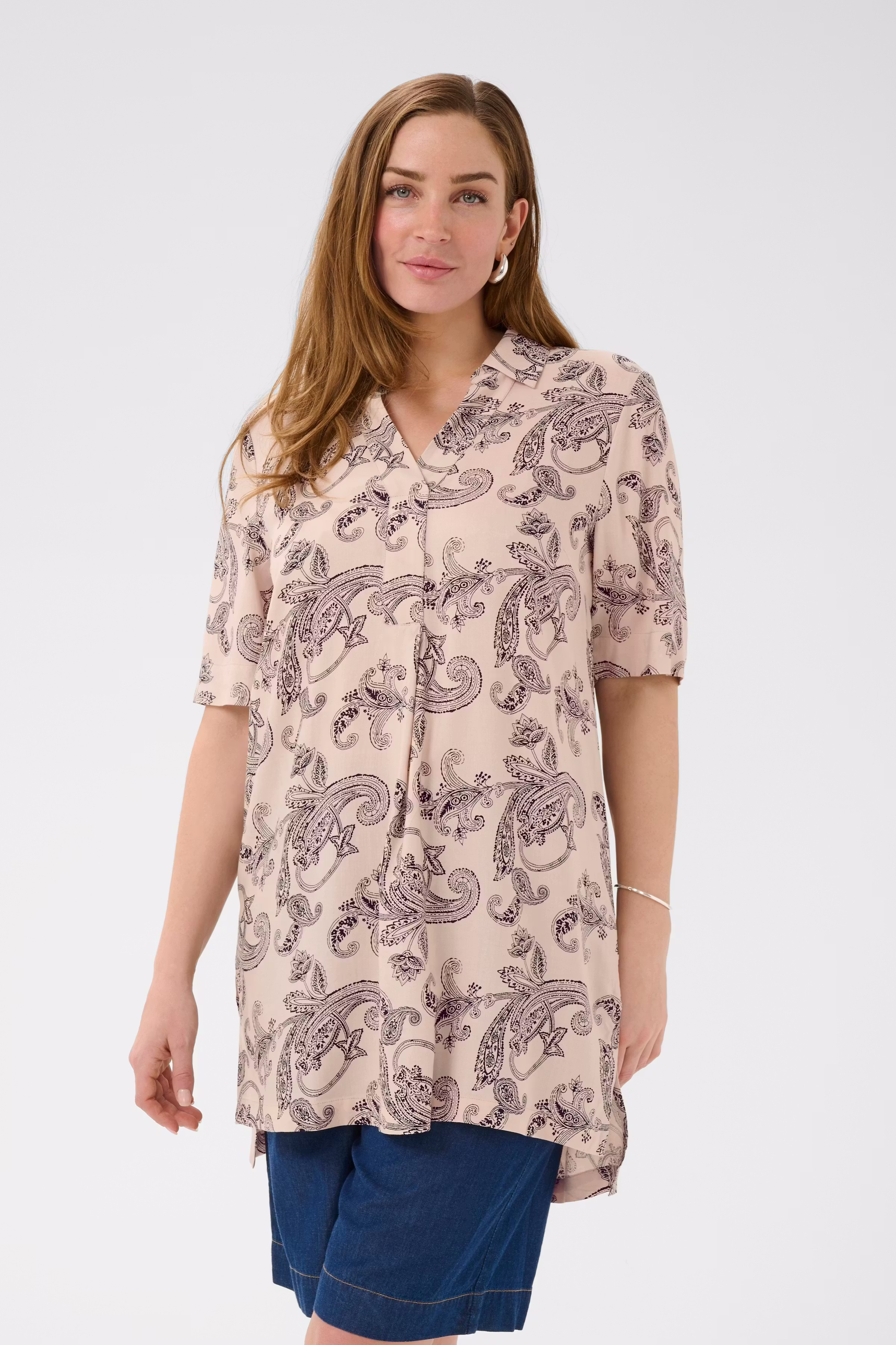 BPalice Tunic LOOKBOOK FRONT 40200151-109436