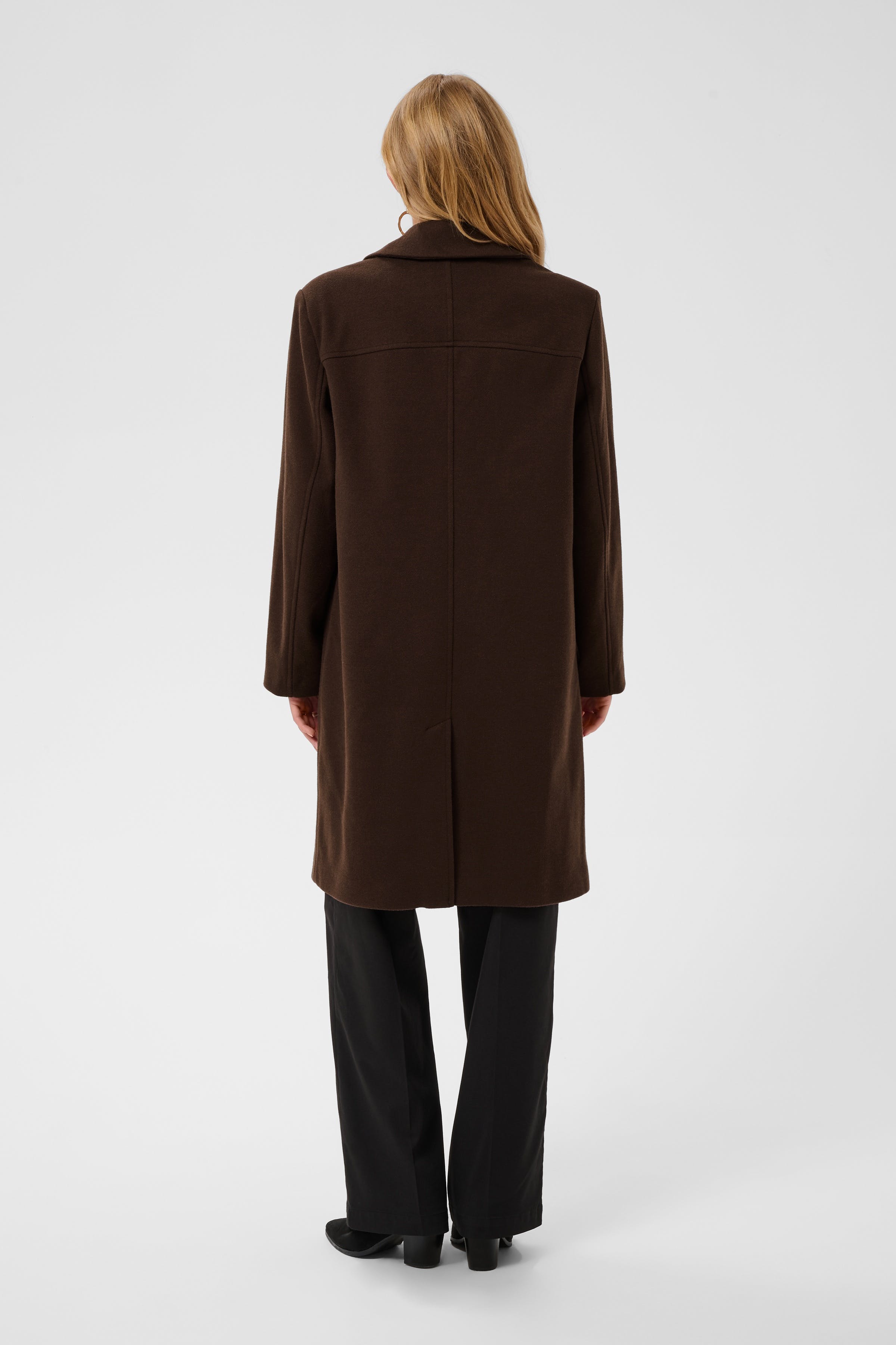 CRJaze Mantel LOOKBOOK BACK 10615112-191016