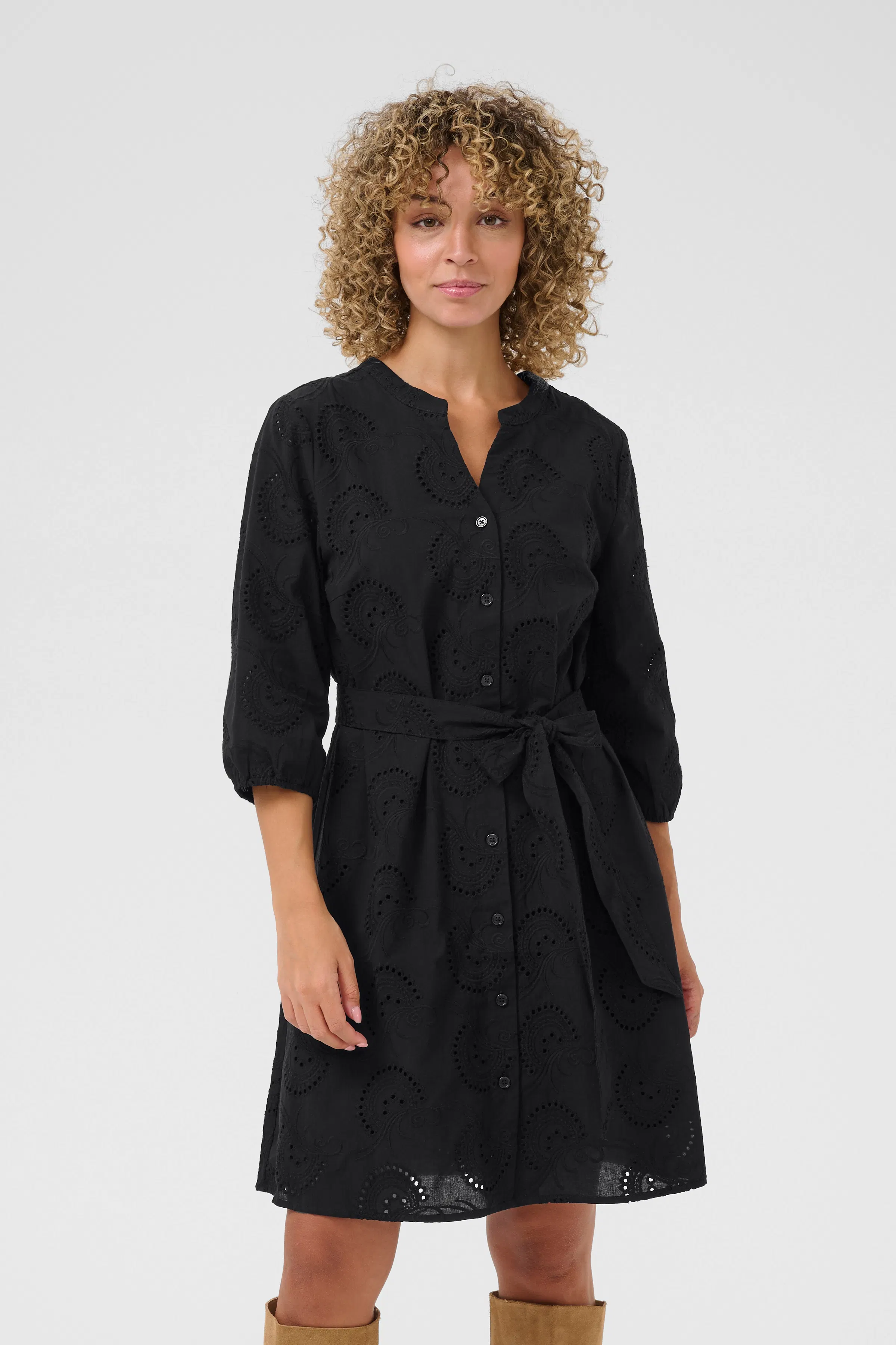 CRDelia Klänning LOOKBOOK FRONT 10613325-100120