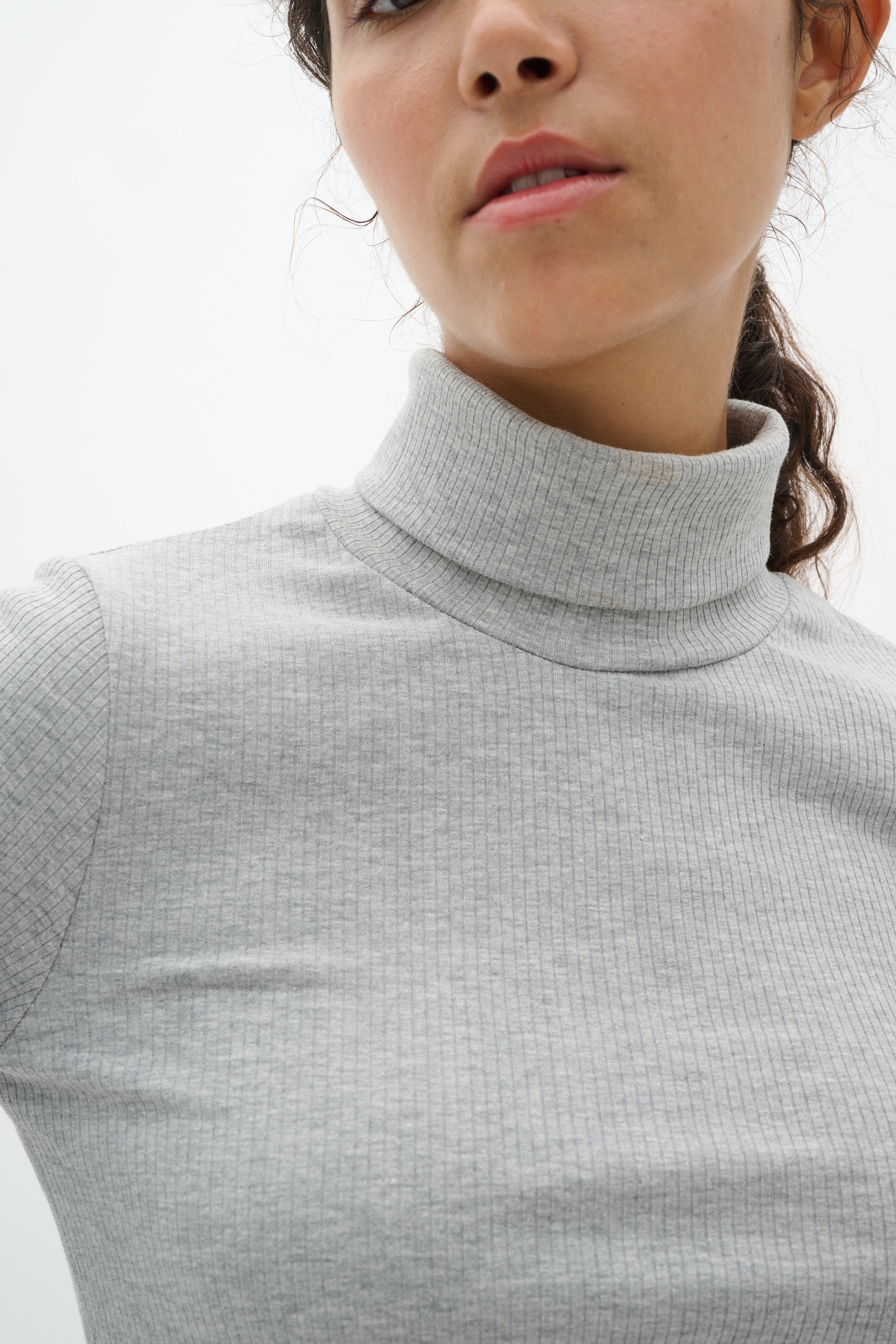 DagnaIW Polokrage Melange T-shirt LOOKBOOK DETAIL 30109838-1740161