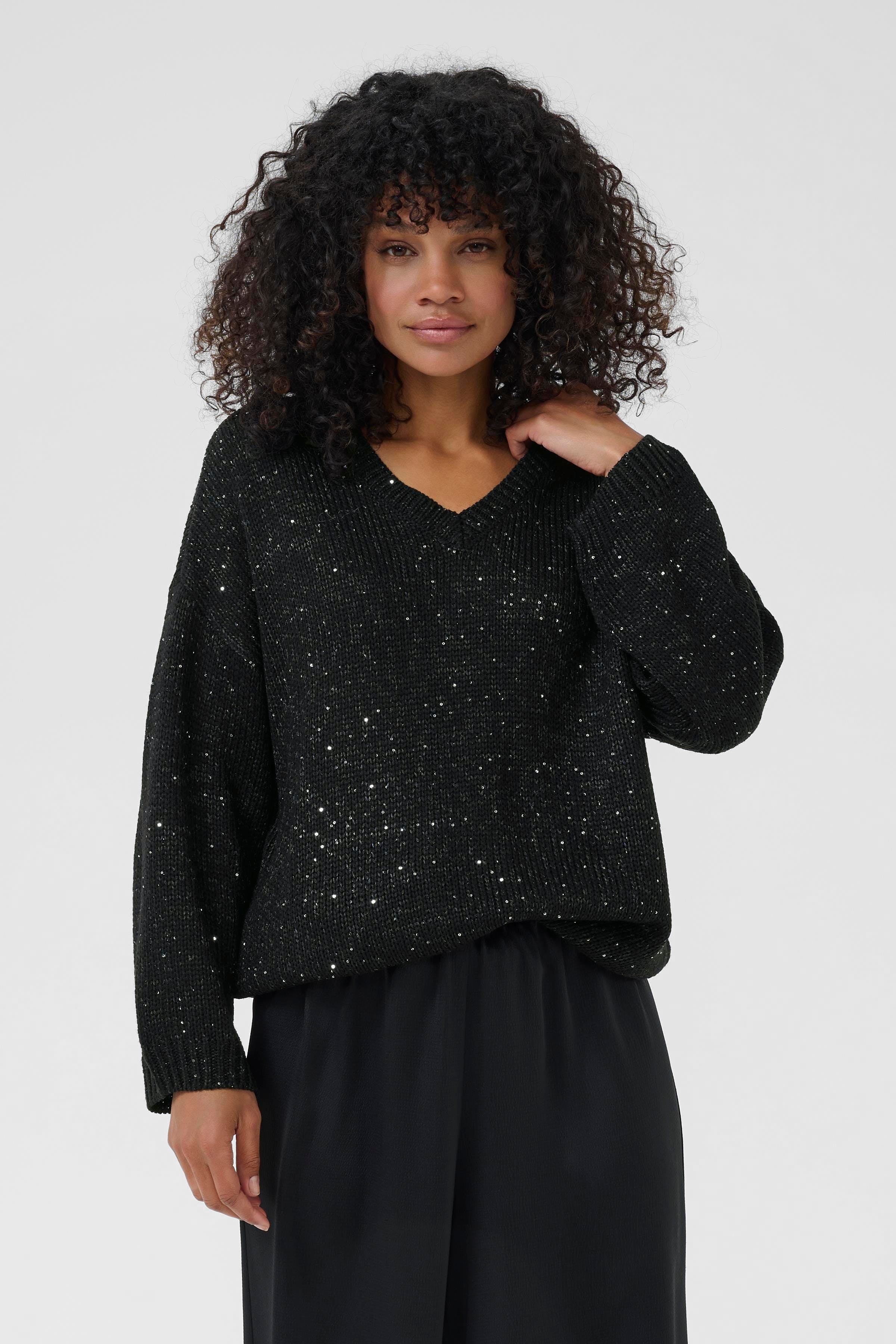 KAshina Pullover LOOKBOOK FRONT 10510987-100121