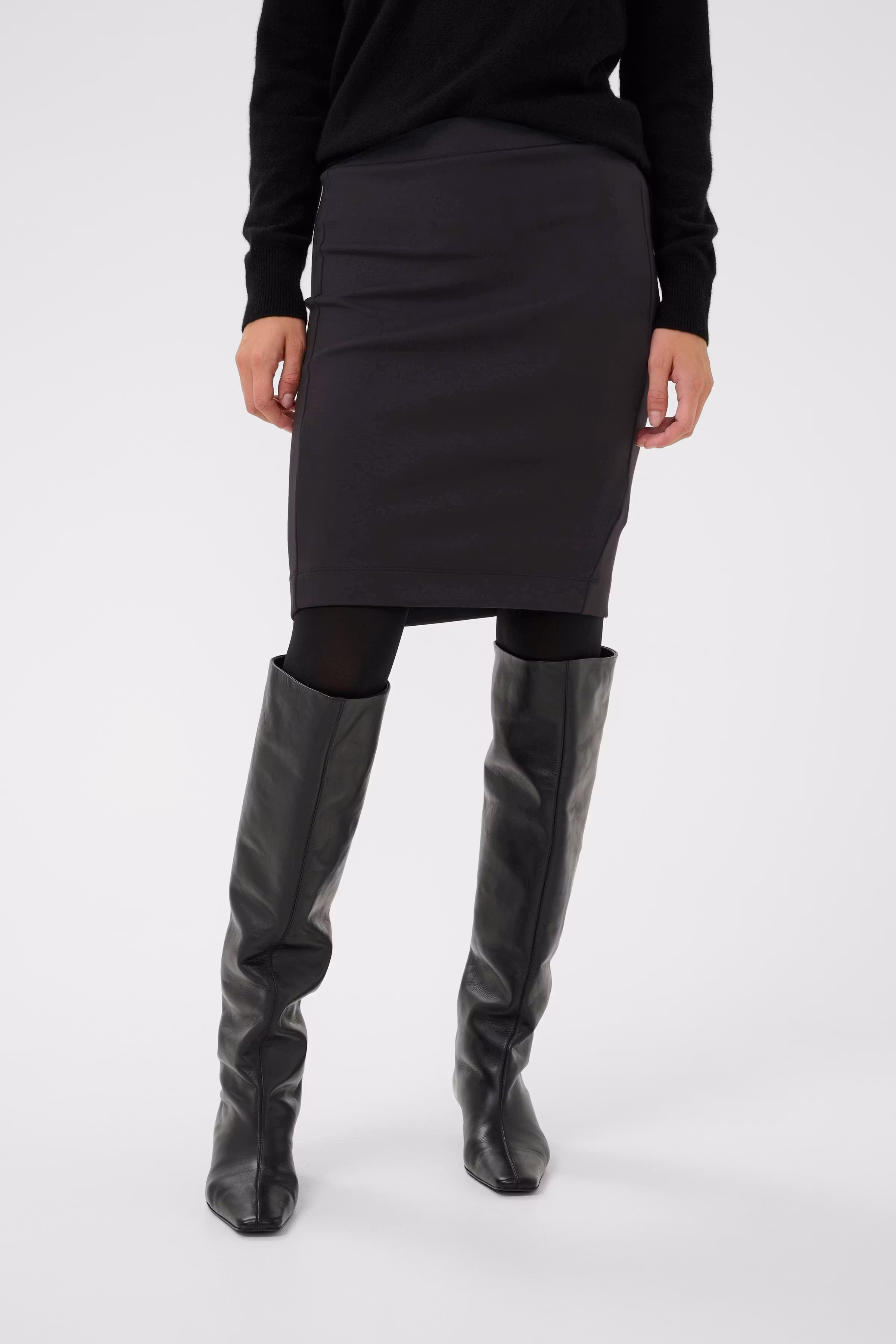 KaronyIW Skirt LOOKBOOK FRONT 30110733-194008