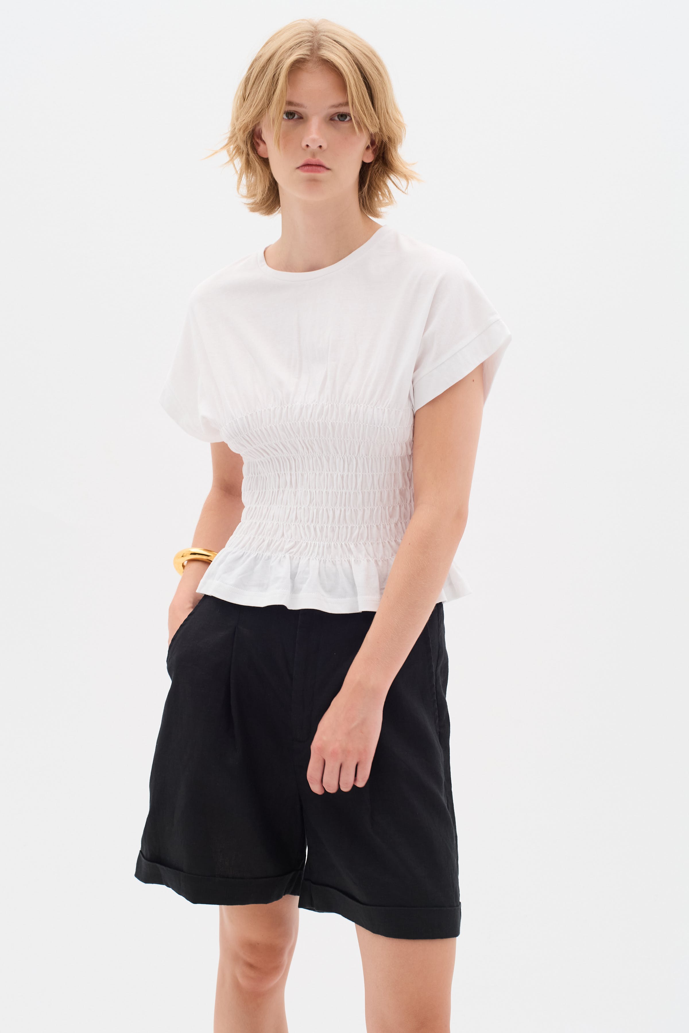 RigittaIW Linen Shorts LOOKBOOK FRONT 30110344-194008