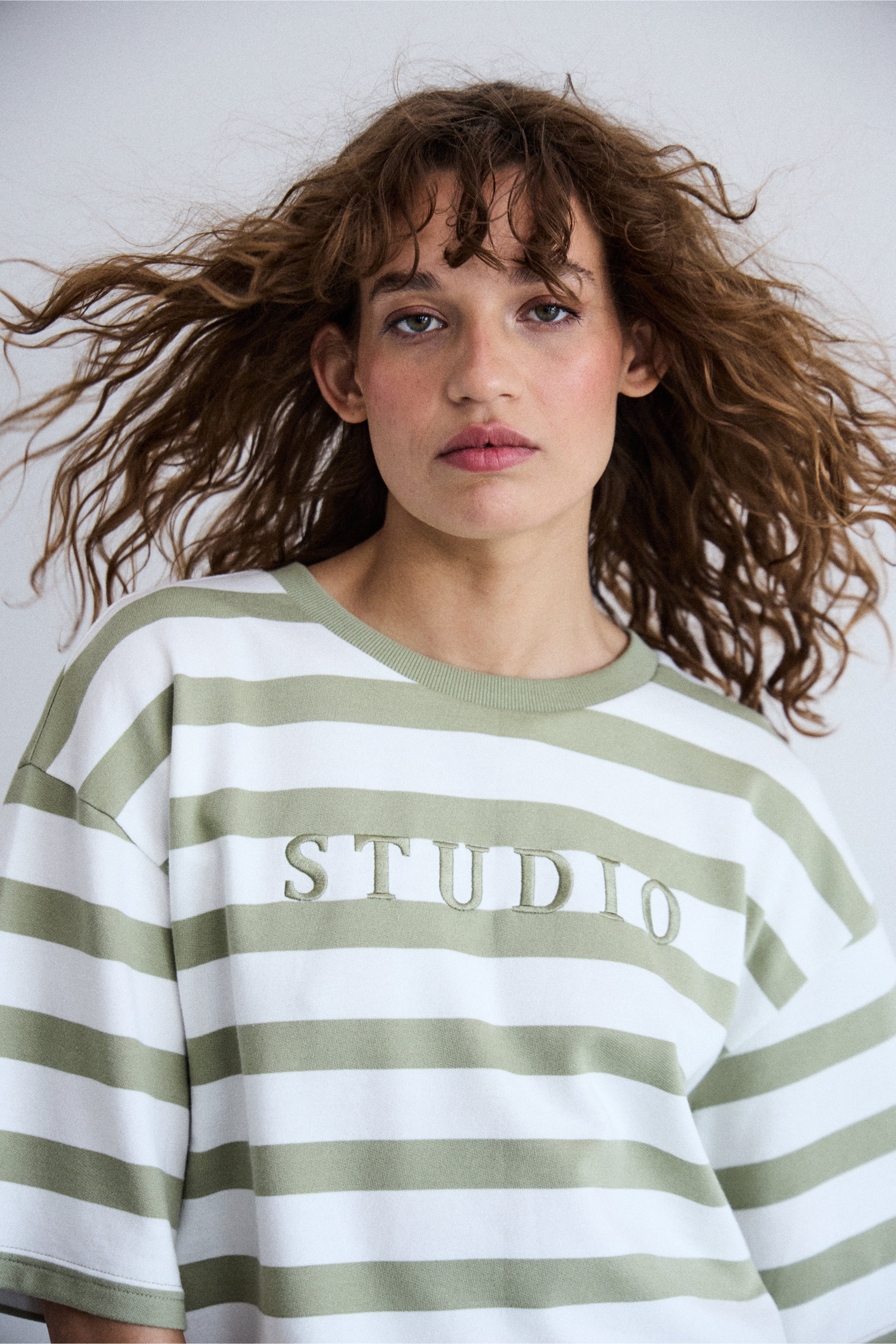 IHOCIE T-shirt LOCATION NONE 20122776-204373