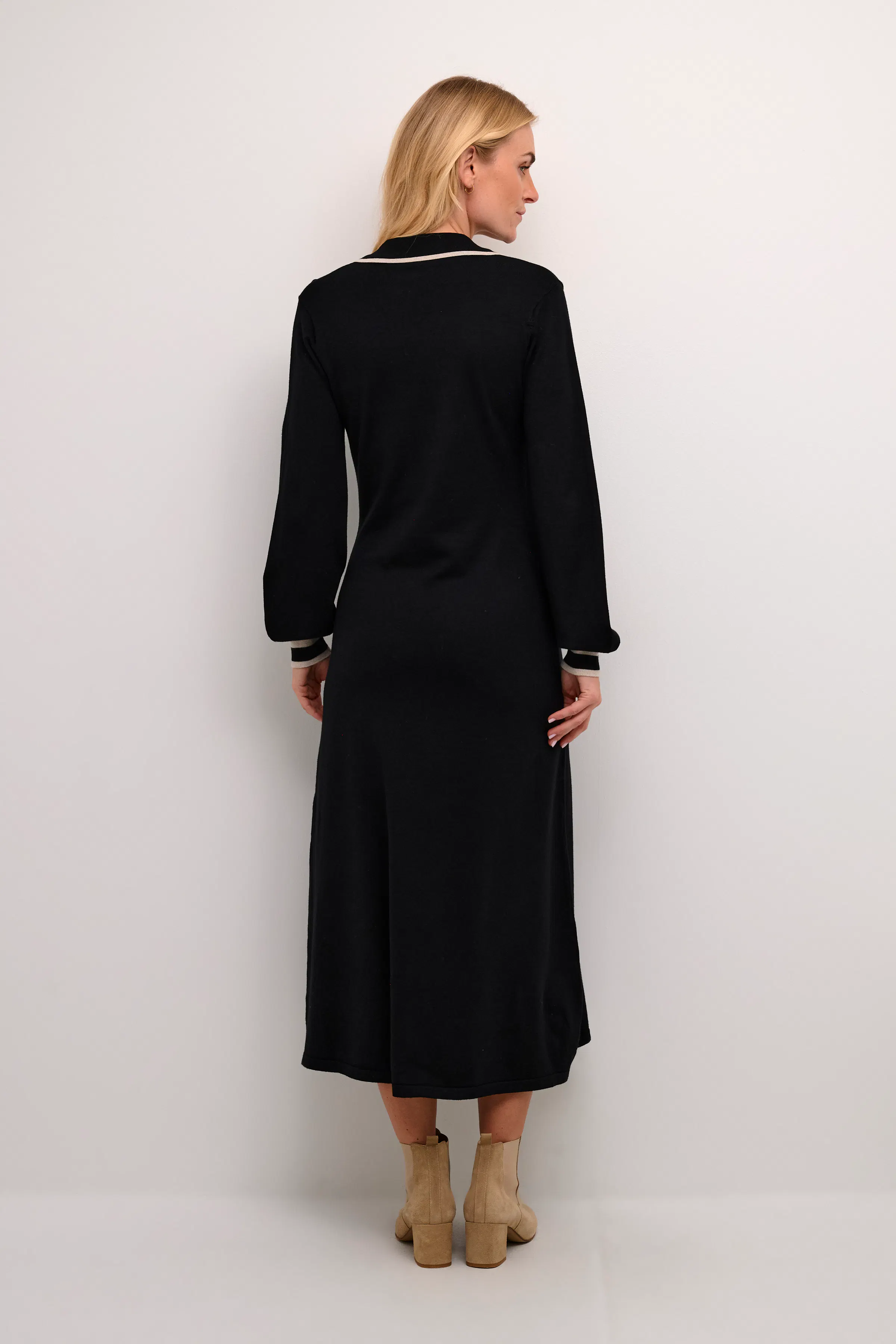 CRVillea Kjole LOOKBOOK BACK 10612875-100120