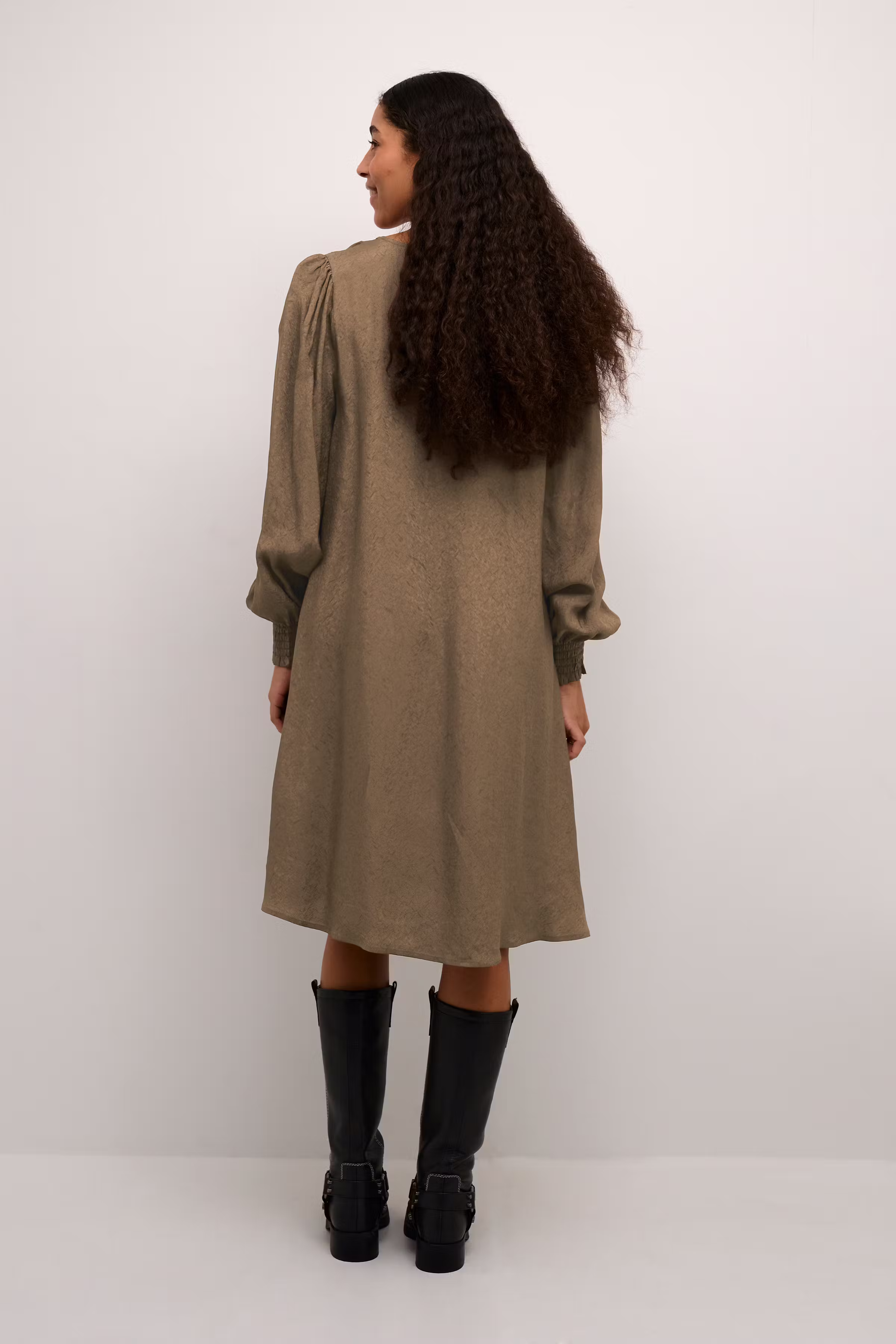 CUlui Kleid LOOKBOOK BACK 50111005-181016