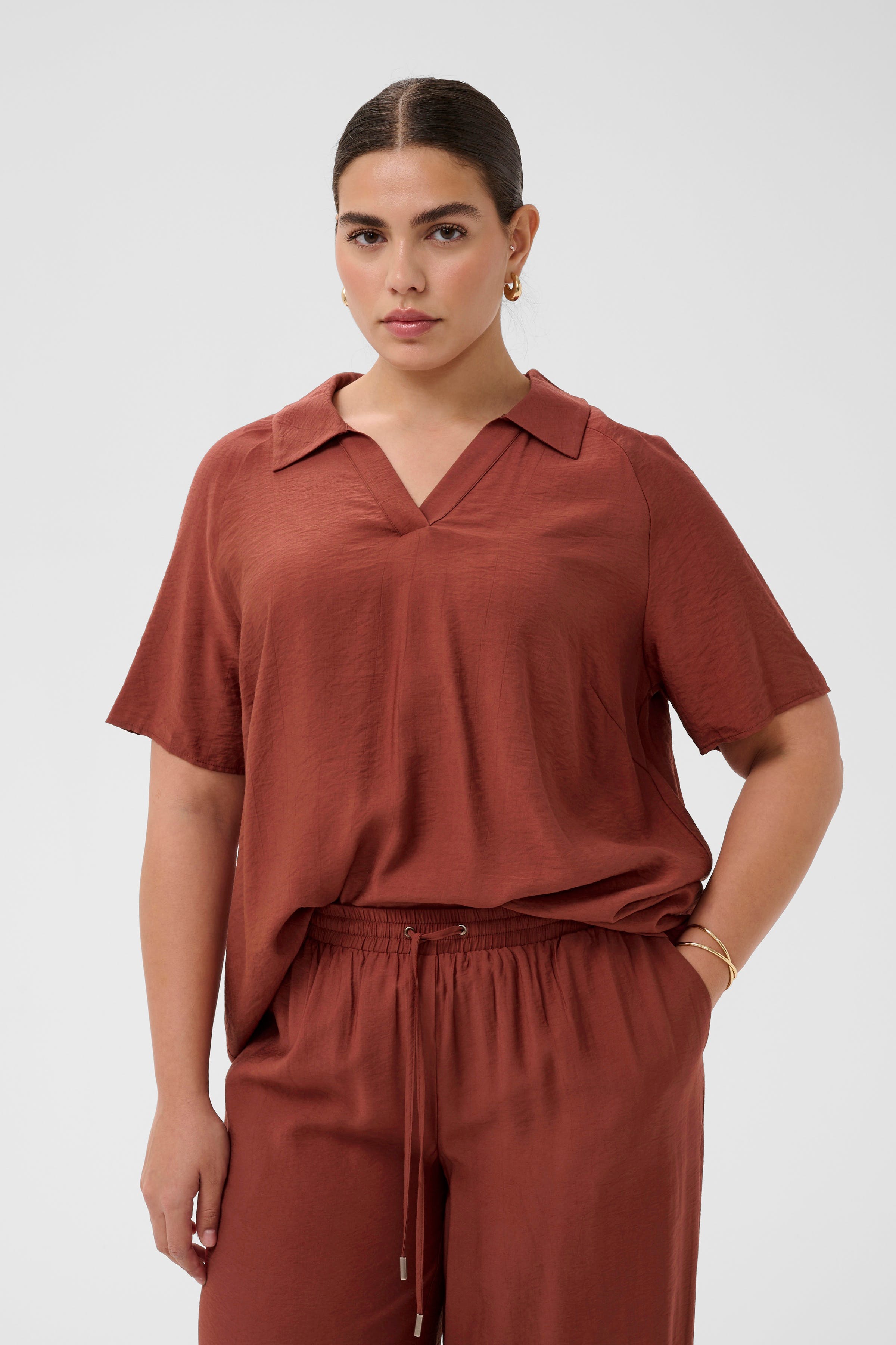 KCemilia Bluse LOOKBOOK FRONT 10584153-191334