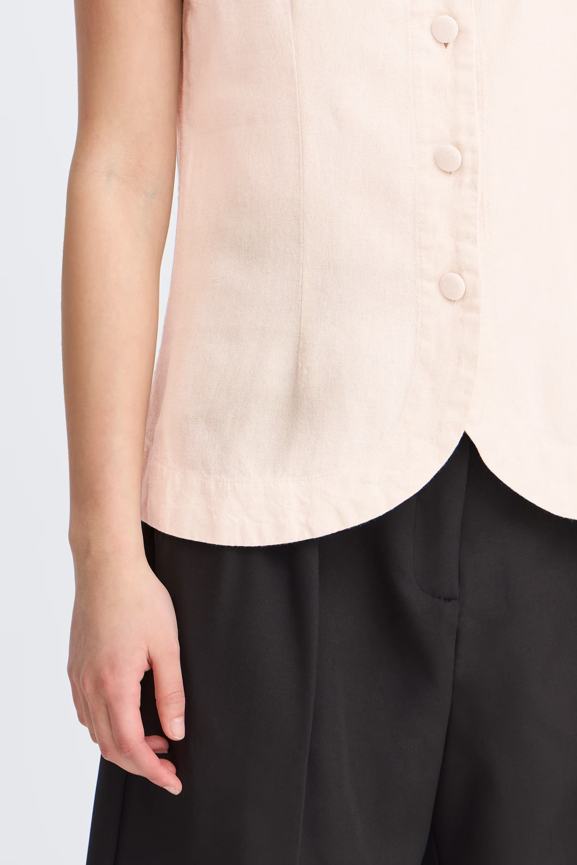 IHLINNO Vest LOOKBOOK DETAIL 20122914-204424