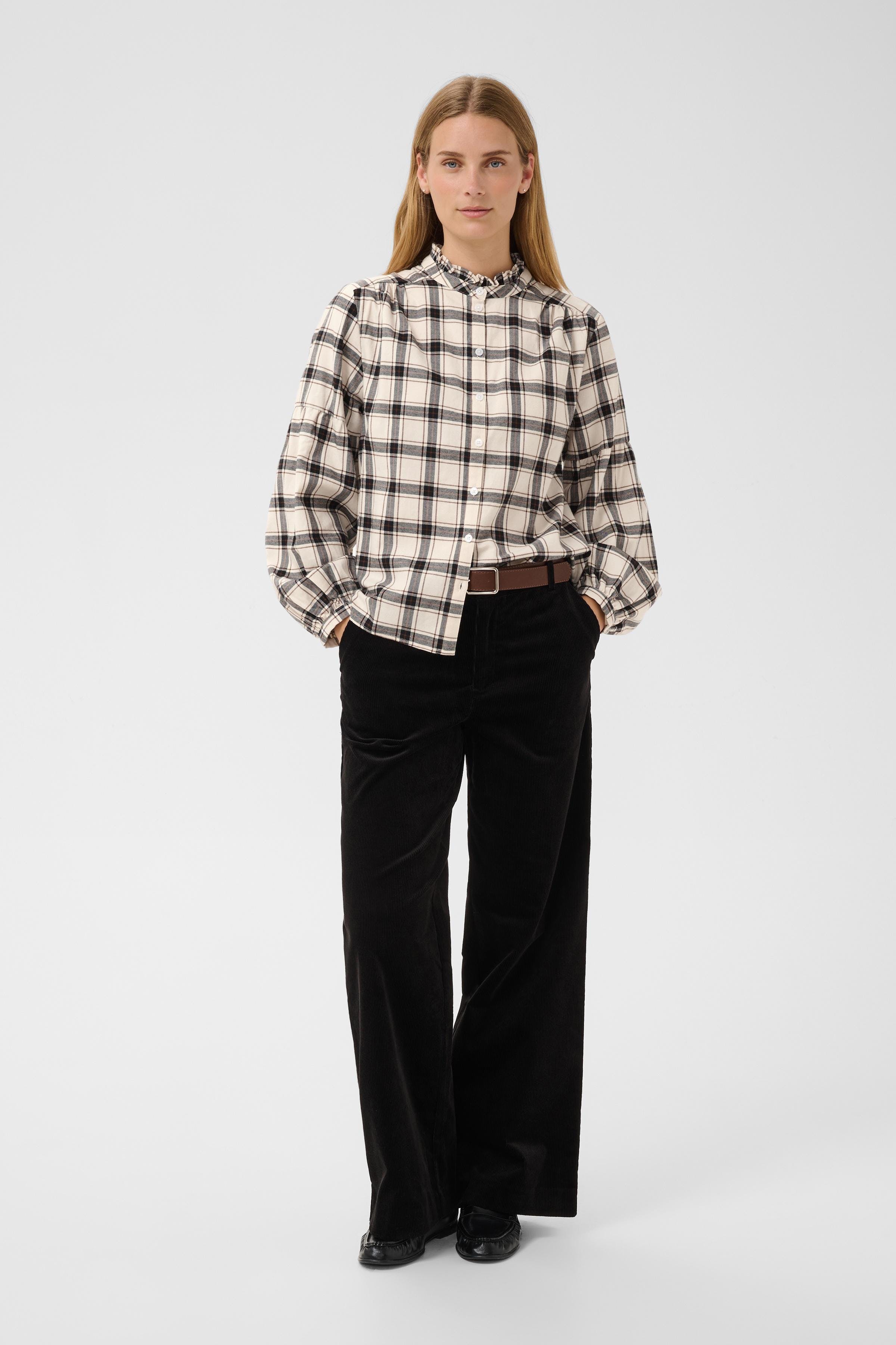 SamillaPW Skjorta LOOKBOOK FRONT 30311150-305637