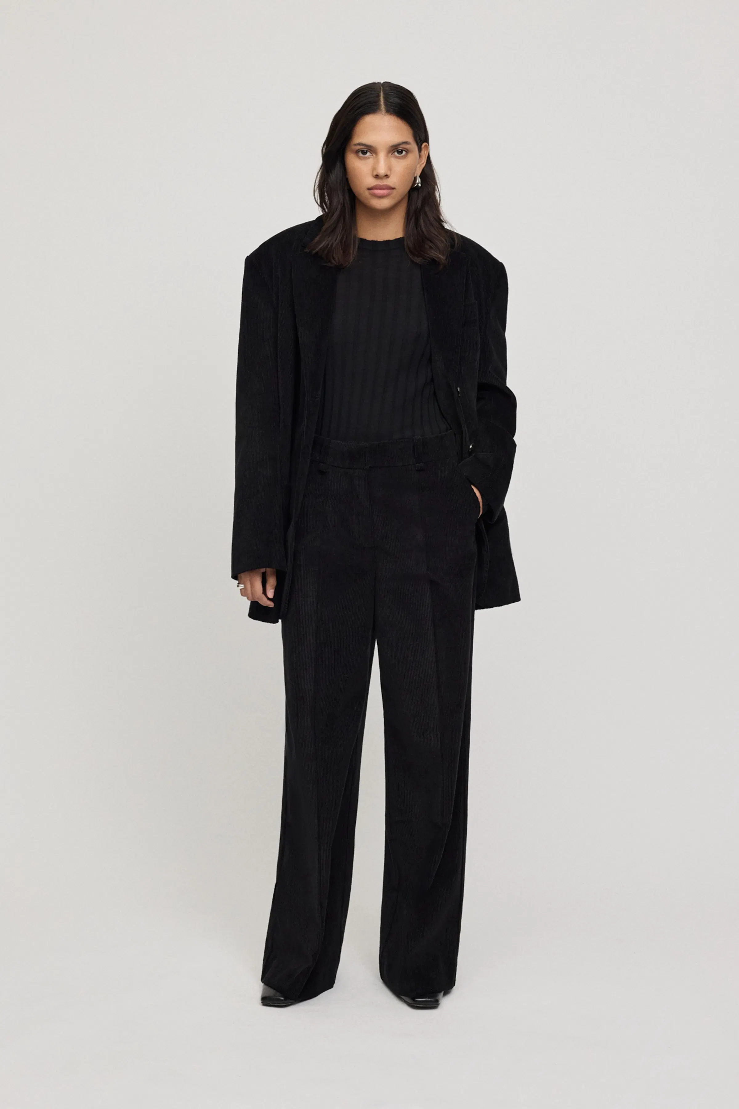 IOPERNILLE Trousers LOOKBOOK FRONT 30600618-BK999
