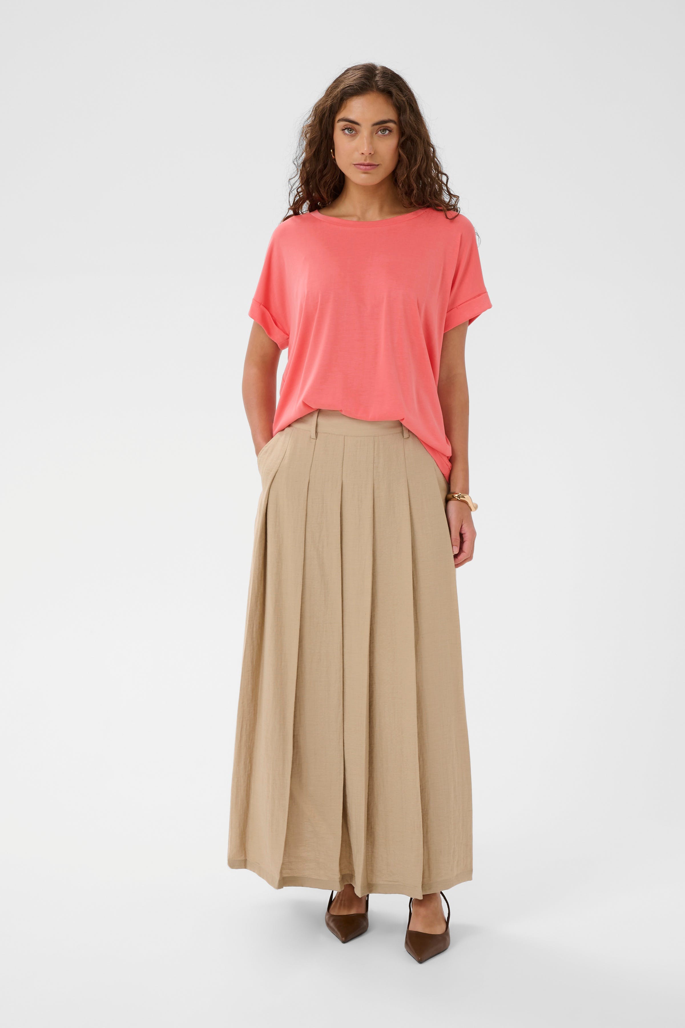Kajsa T-shirt LOOKBOOK FRONT 50103468-161640