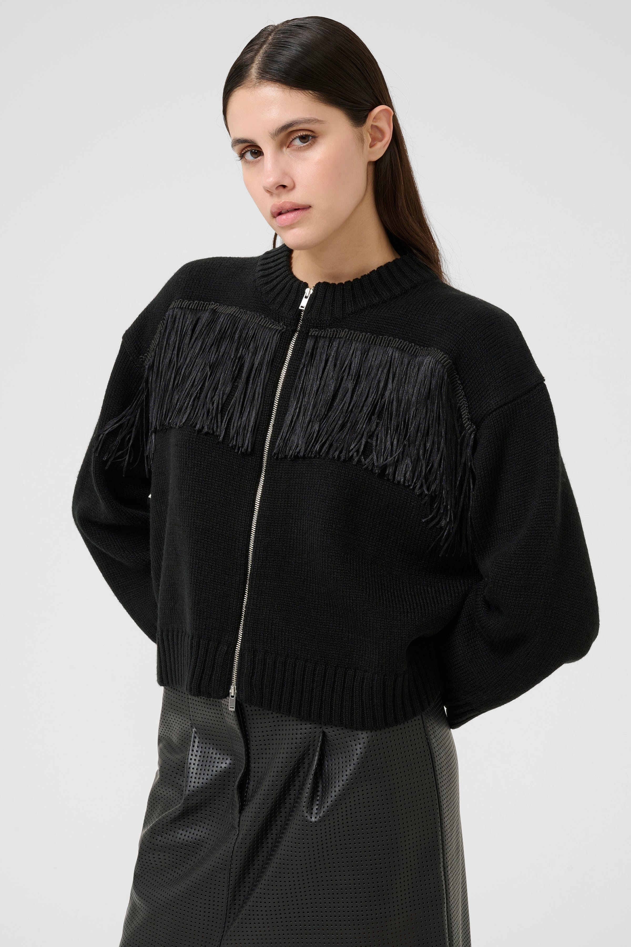 KBCade Cardigan LOOKBOOK FRONT 10105741-194008