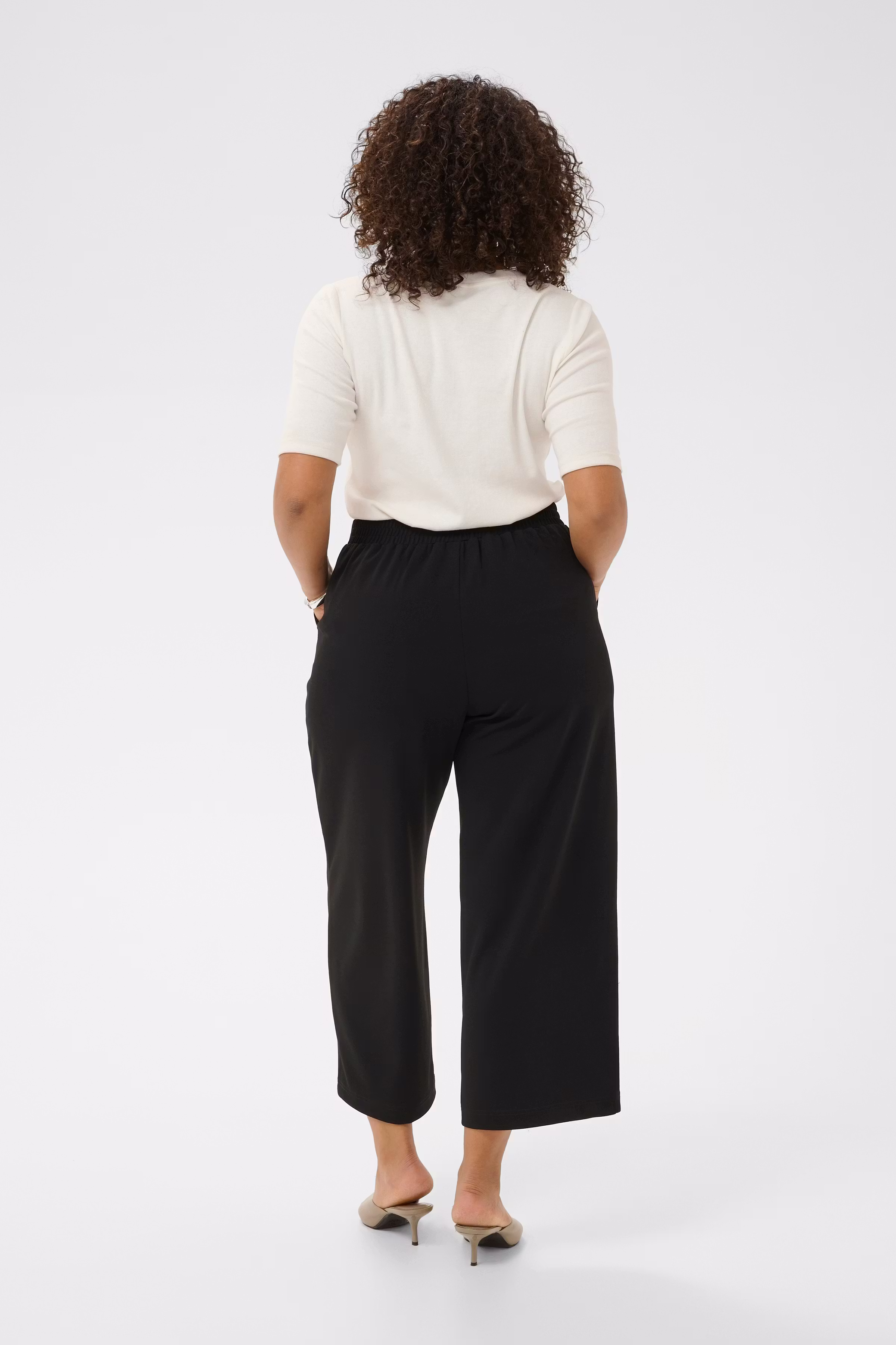 KCpheolo Pantalon LOOKBOOK BACK 10584091-100121