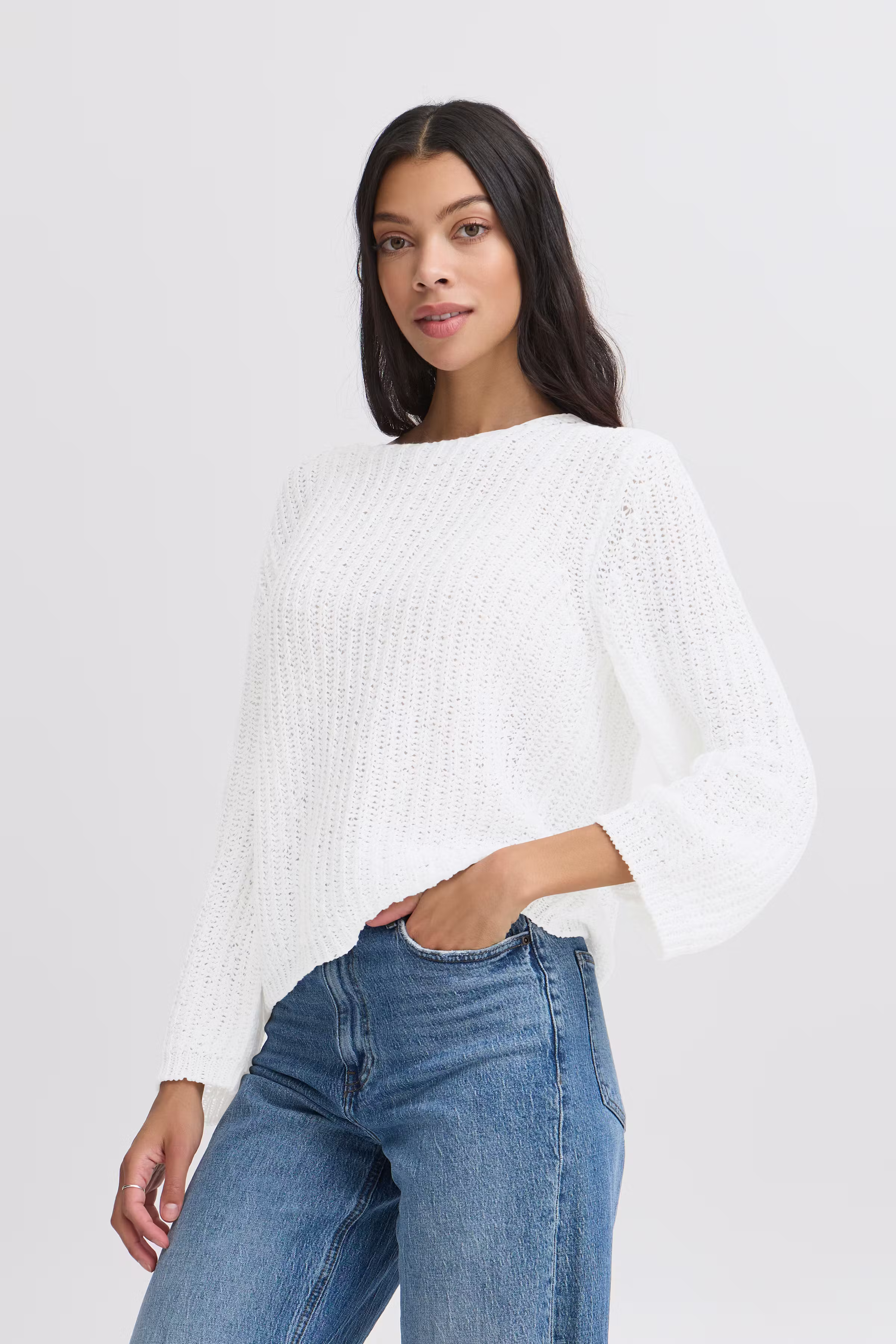 BYMARA Pullover LOOKBOOK FRONT 20814946-110601