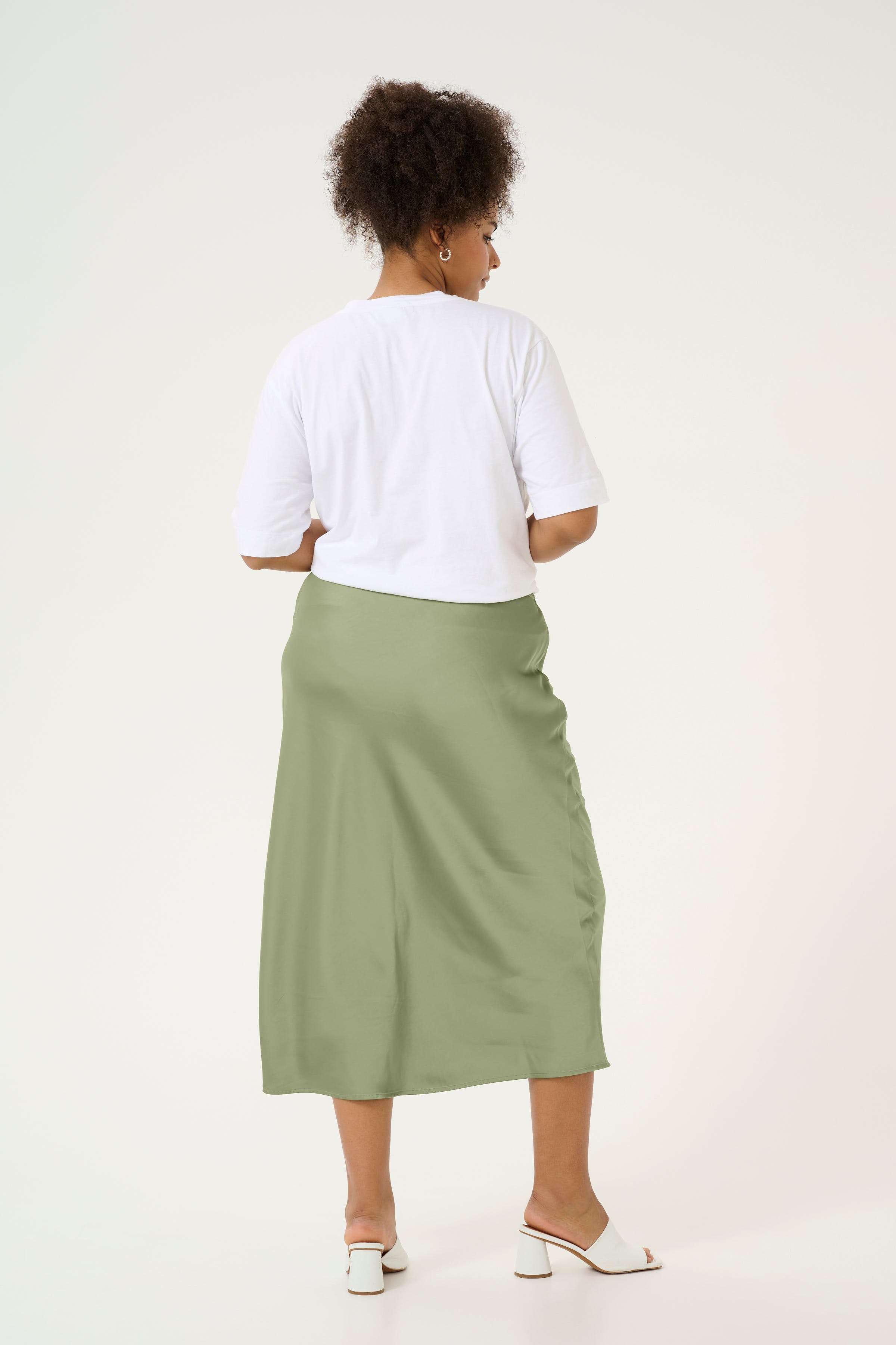 KChilla Skirt LOOKBOOK BACK 10583045-170115