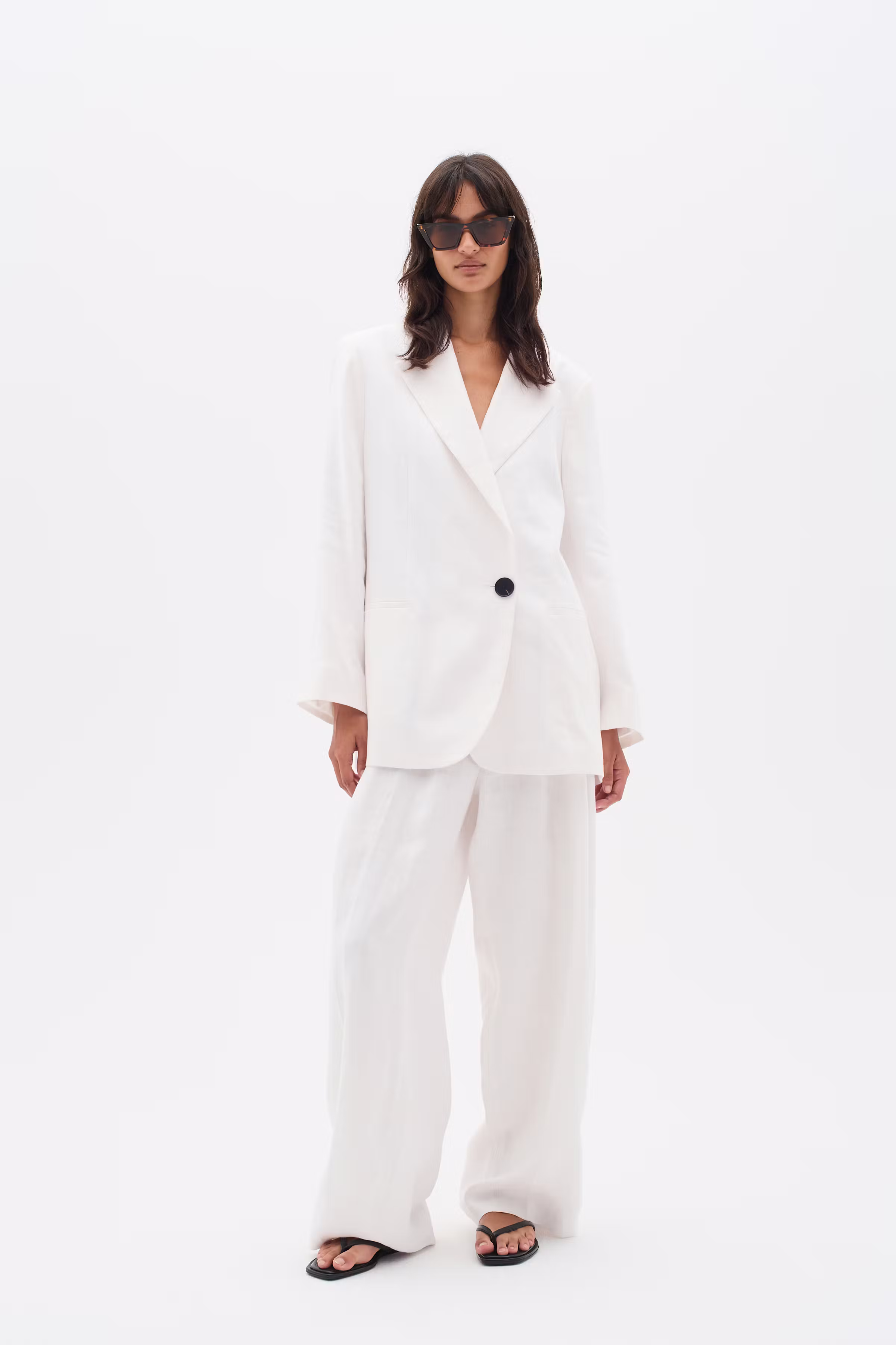 YaizaIW Linen Blazer LOOKBOOK FRONT 30110461-300001