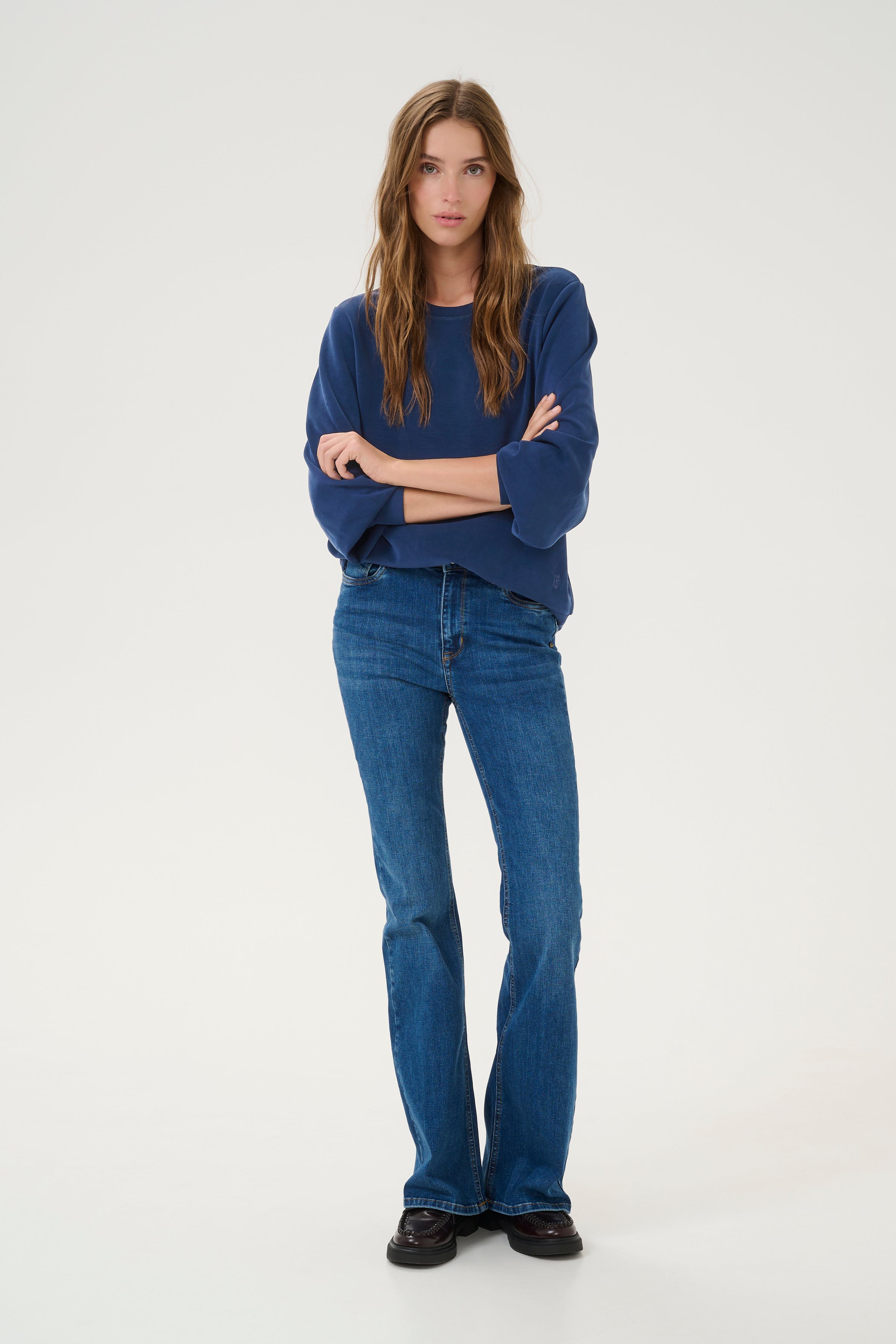 23 THE SWEAT BLOUSE LOOKBOOK FRONT 10703583-194010