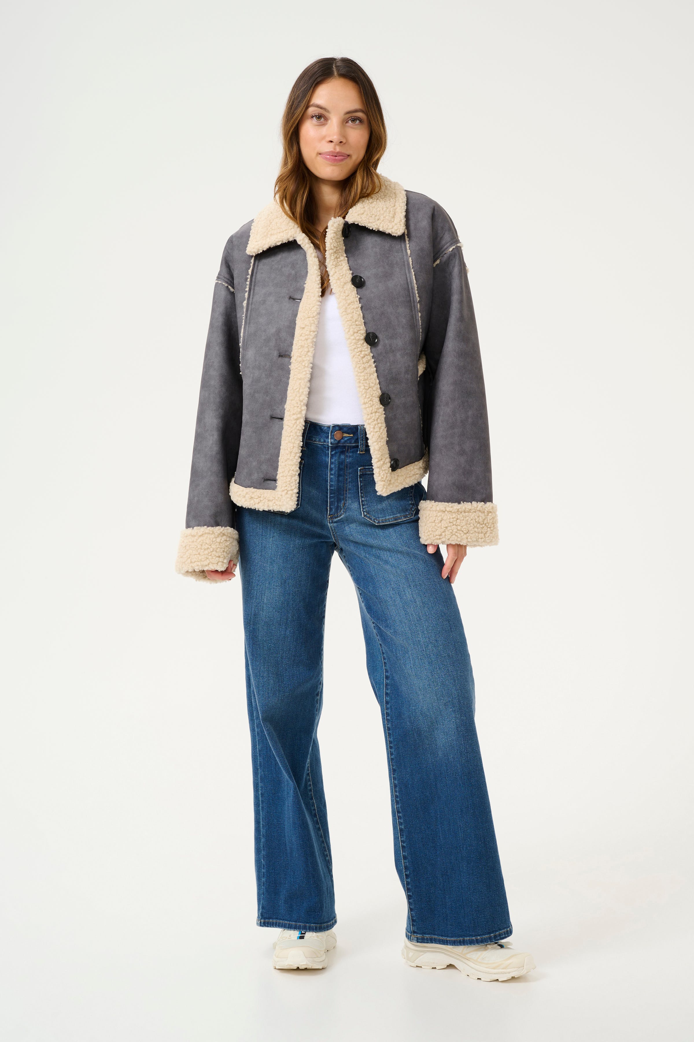 KAshirley Jakke LOCATION NONE 10552368-100121