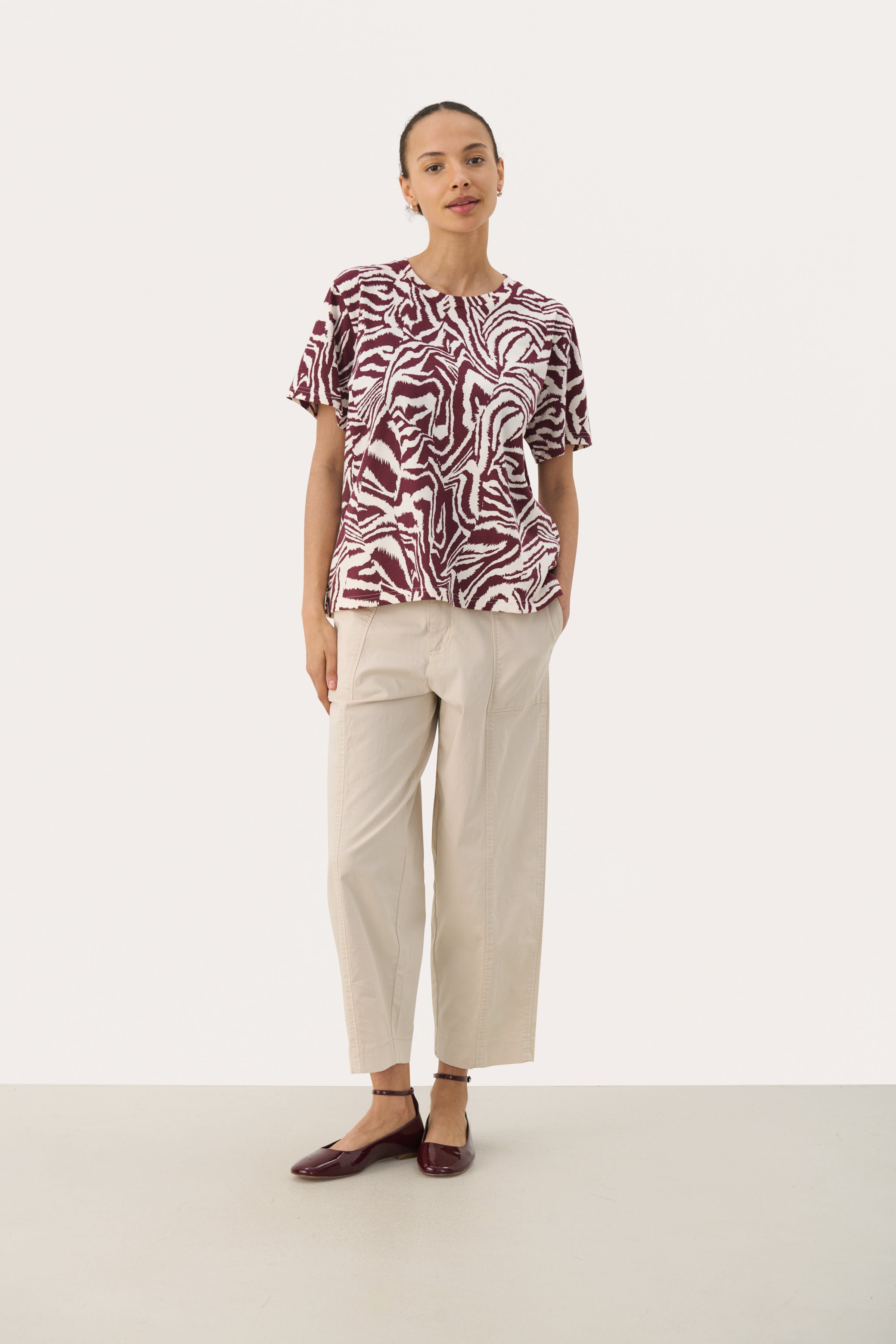 NahidPW T-shirt LOOKBOOK FRONT 30309873-303966