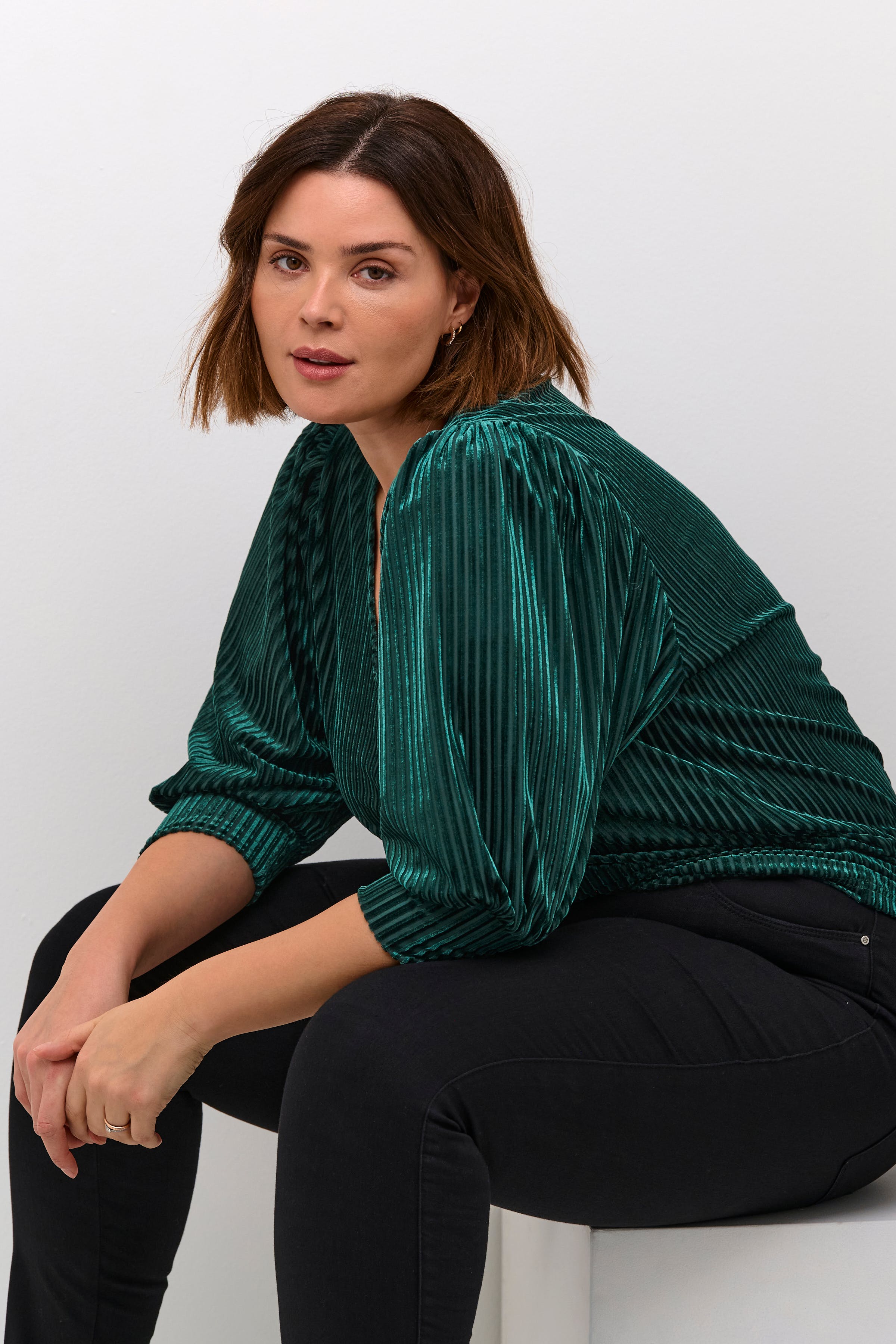 KCcacanna Velourbluse LOOKBOOK DETAIL 10581210-106796
