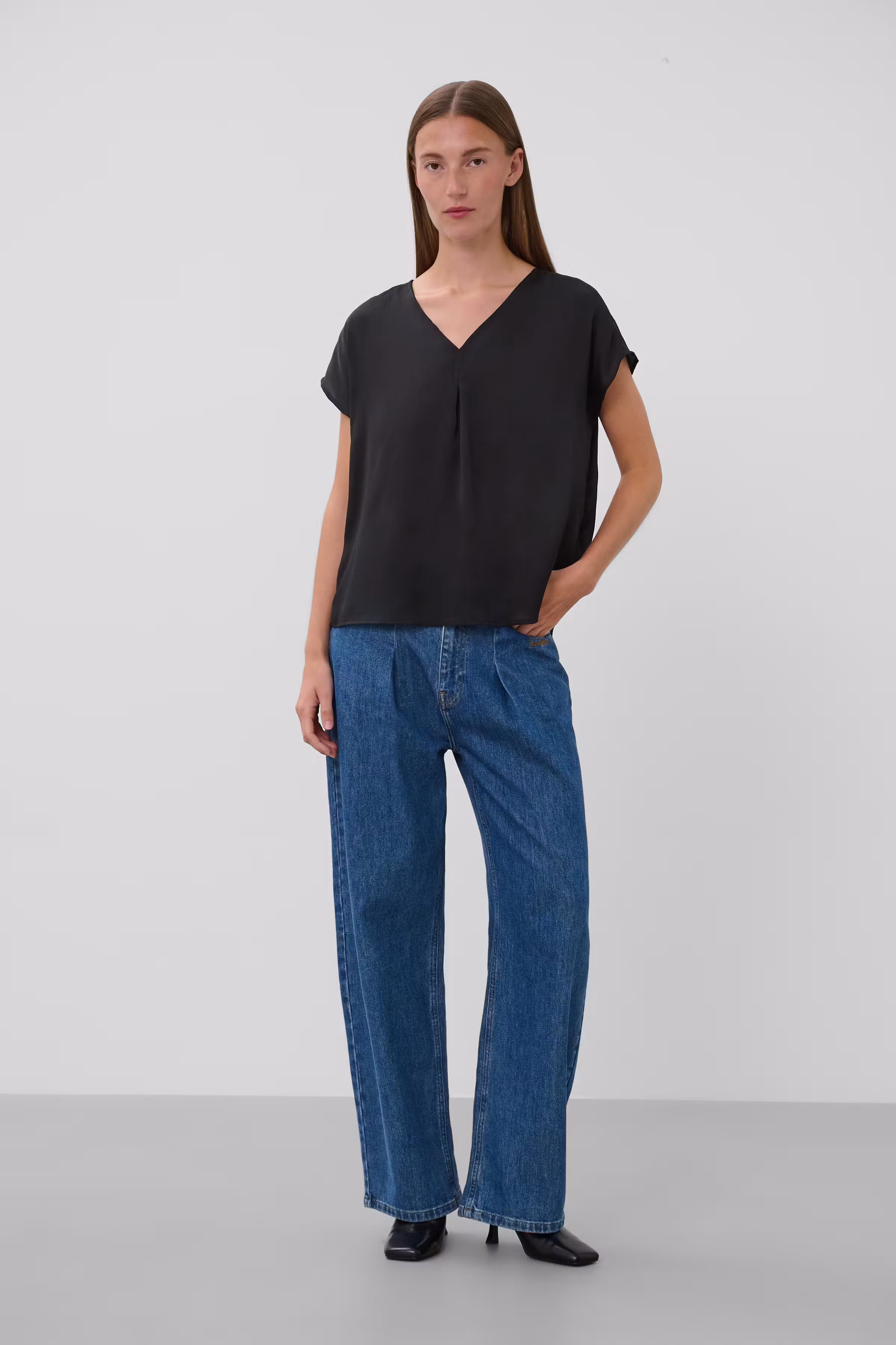 SLIoana Bluse LOOKBOOK FRONT 30407198-194008