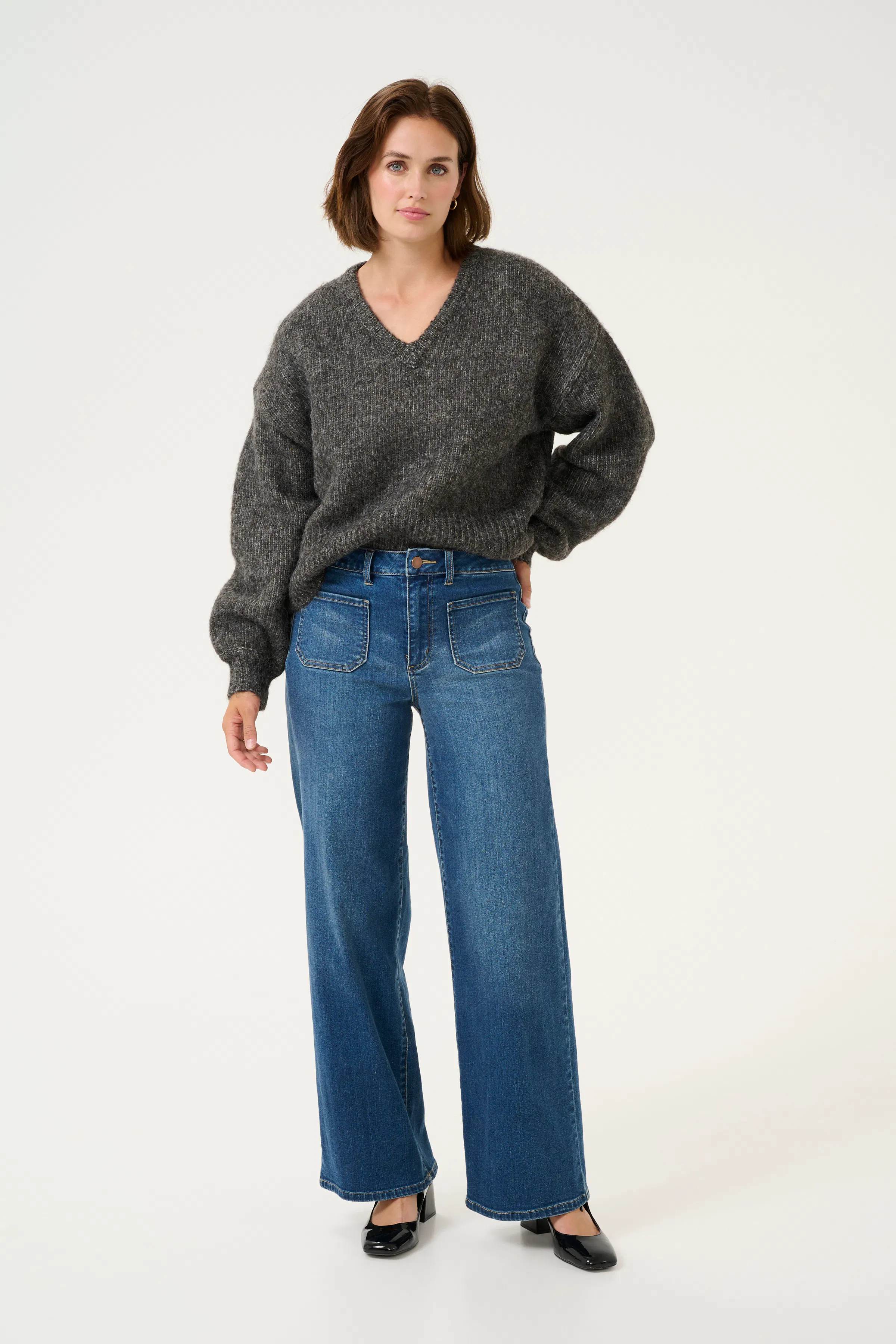 KAtrina Pullover LOOKBOOK FRONT 10508973-100125