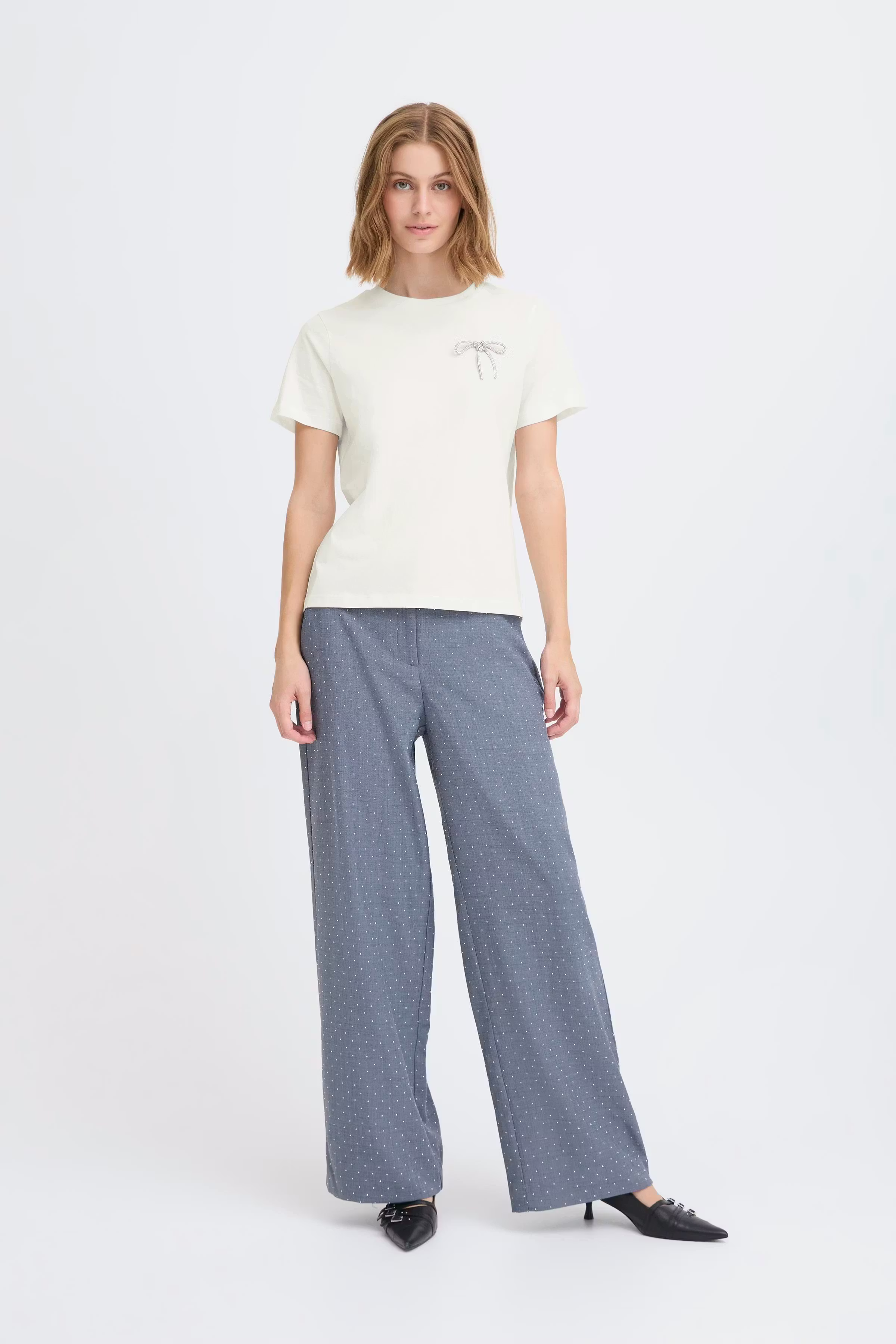 IHKAMILLE T-shirt LOOKBOOK FRONT 20124728-114201