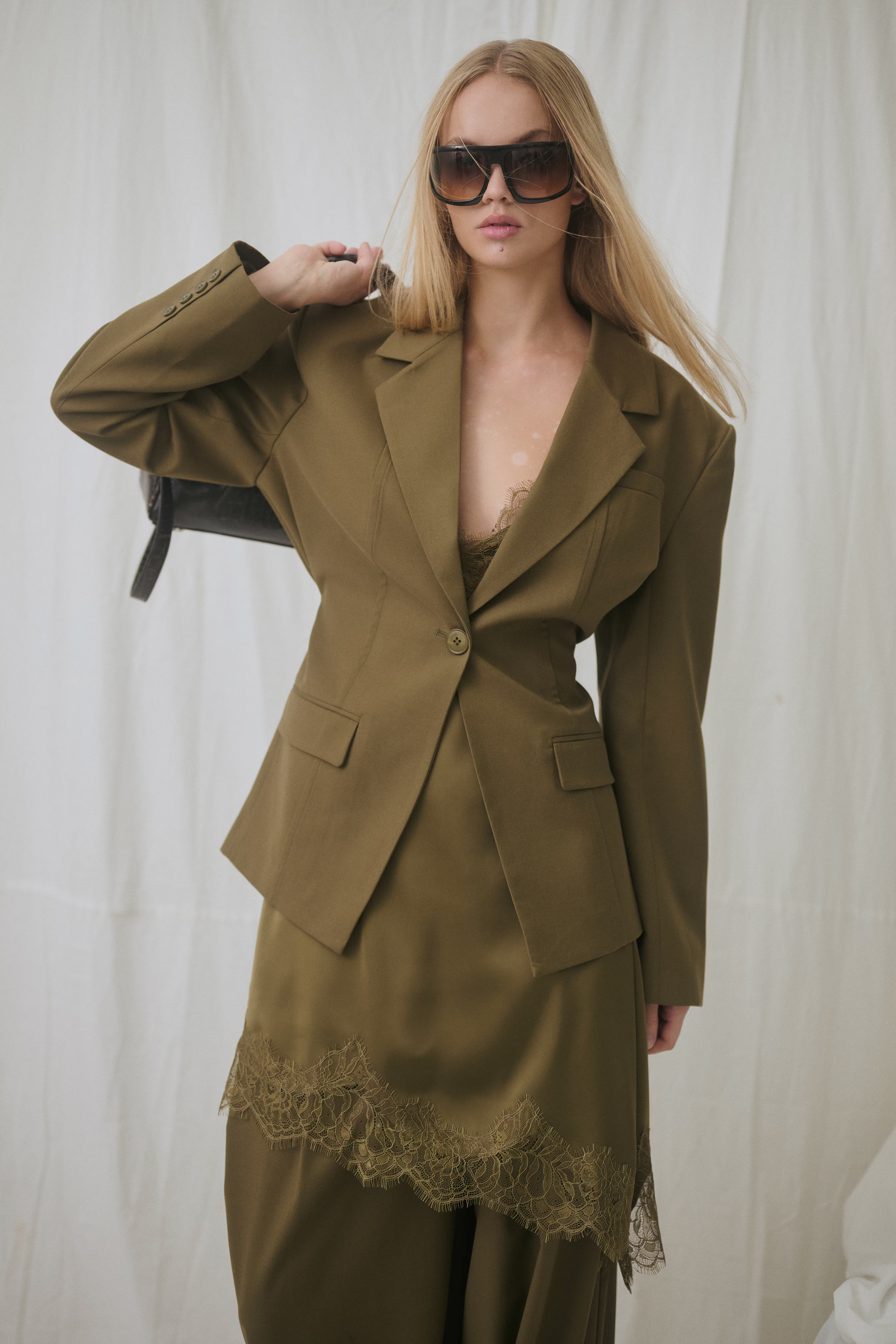 GZolivia Blazer LOCATION NONE 10911304-190622