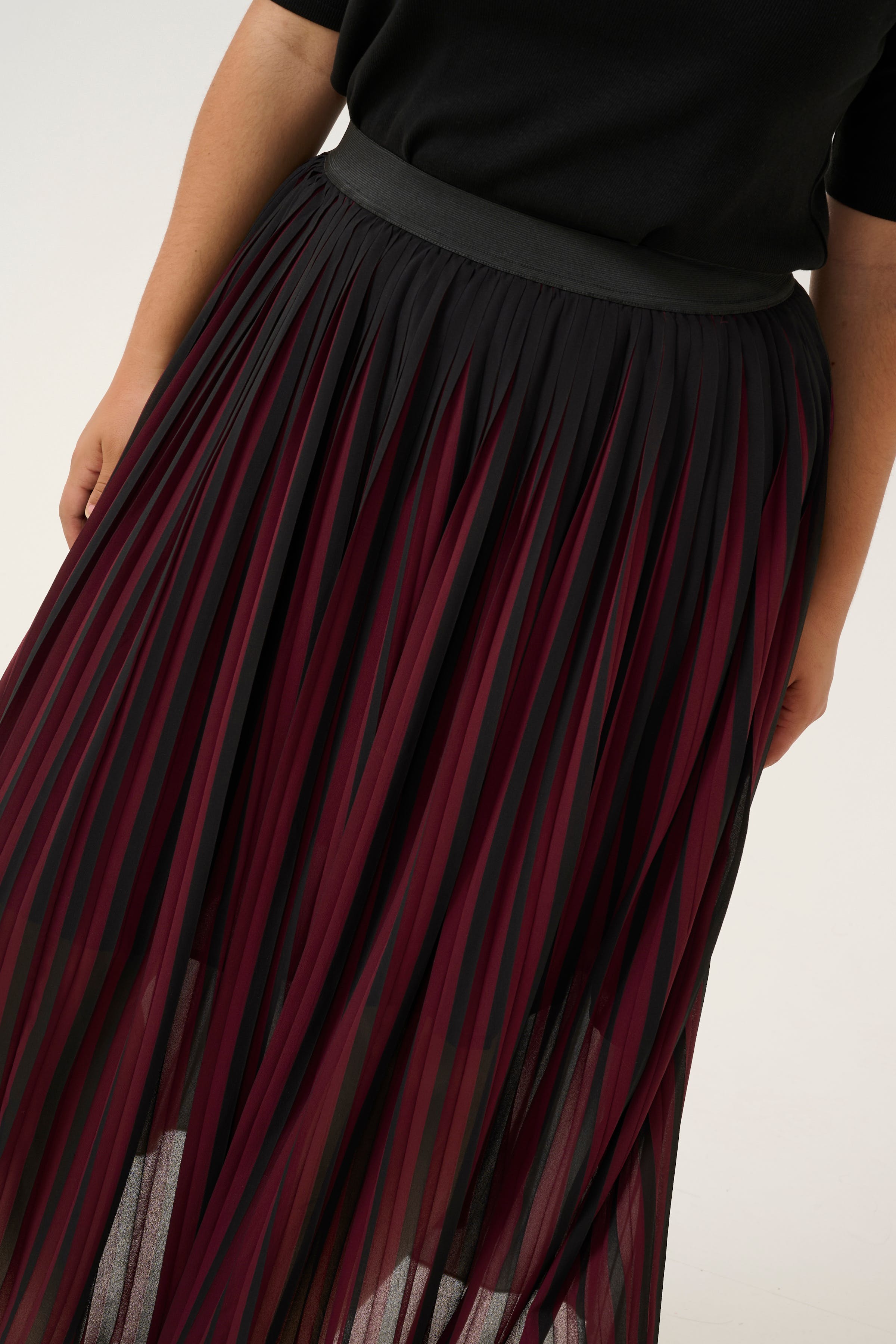 KClaerke Skirt LOOKBOOK DETAIL 10583164-107546