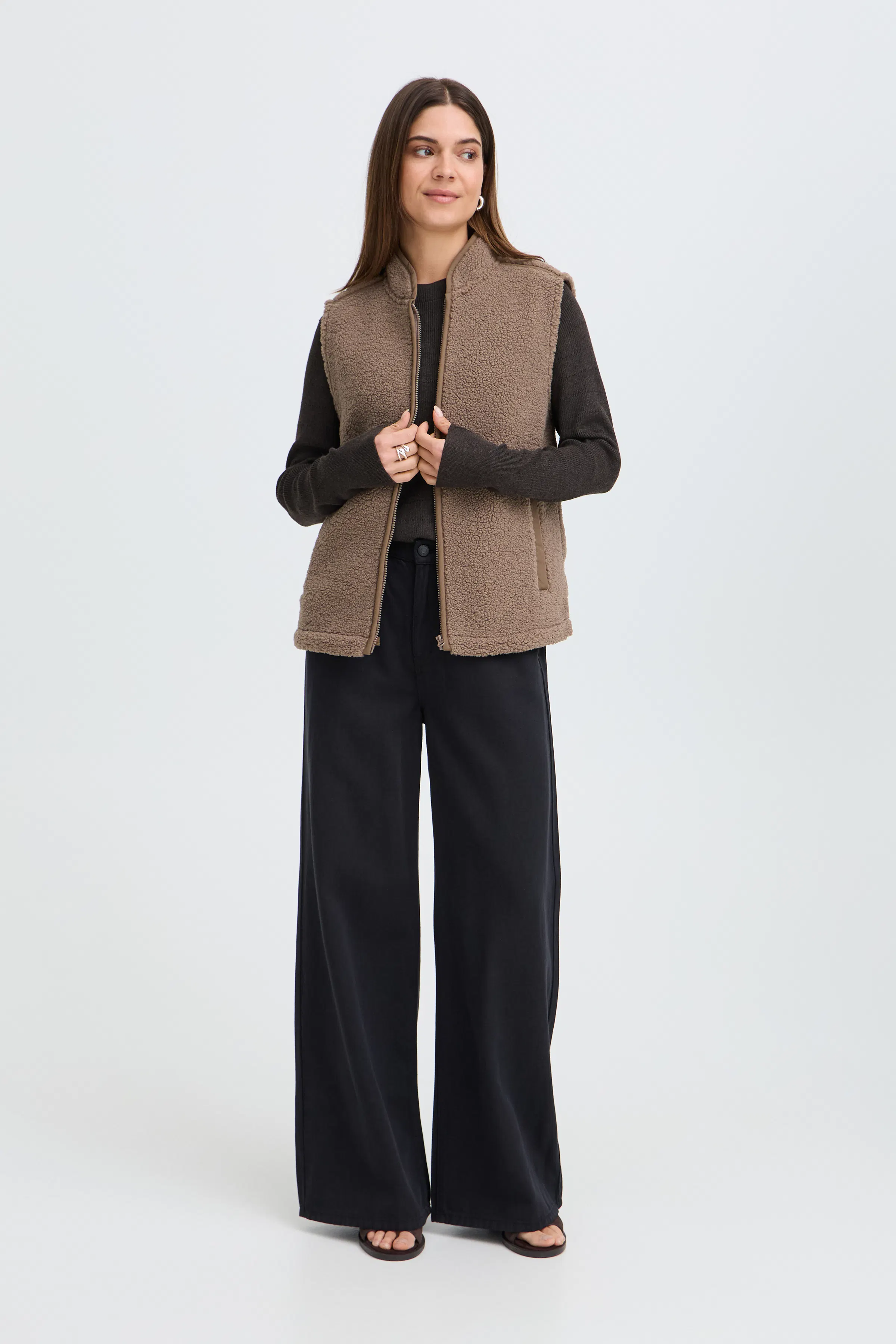 PZELENORA Waistcoat LOOKBOOK FRONT 50210861-181112