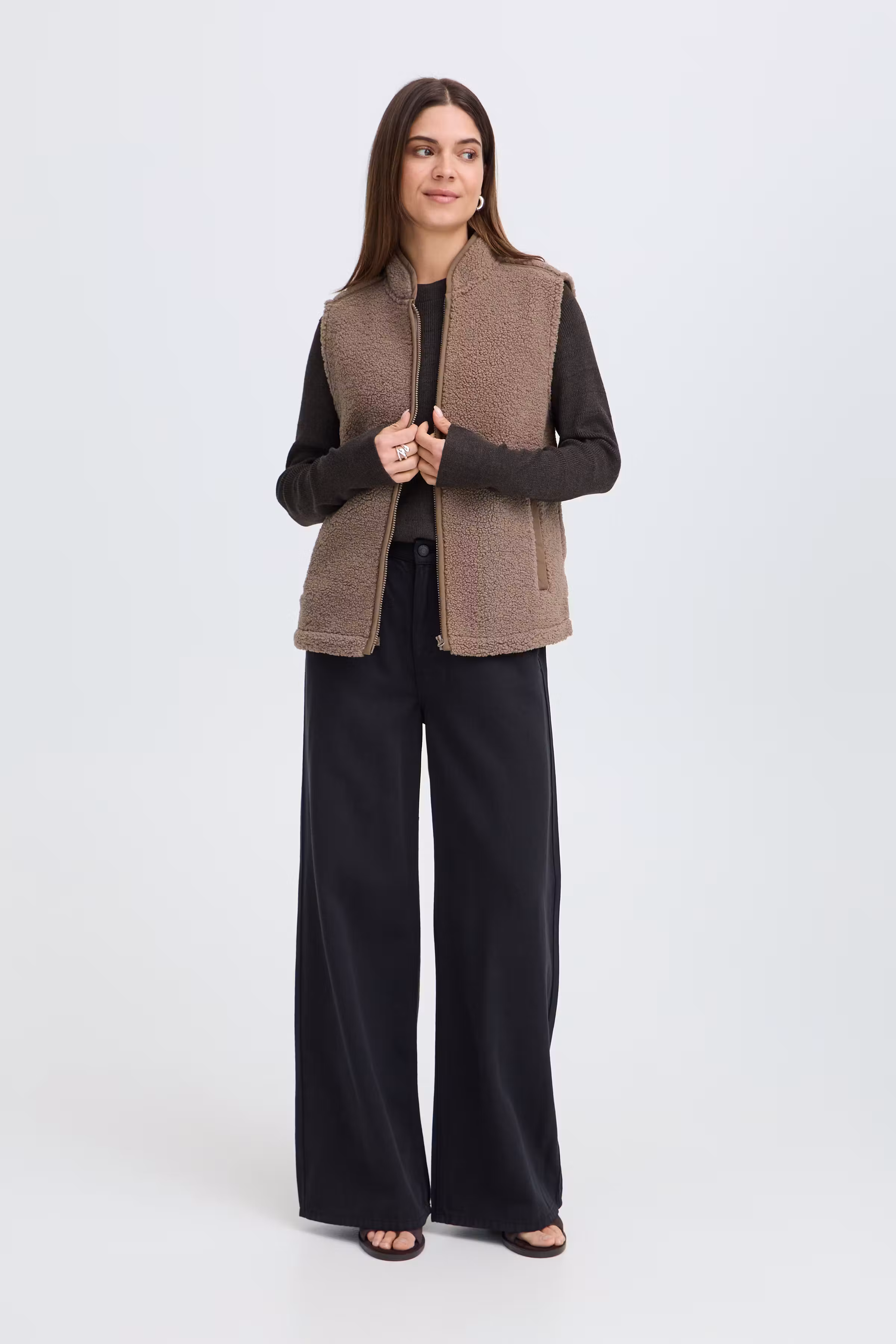 PZELENORA Waistcoat LOOKBOOK FRONT 50210861-181112