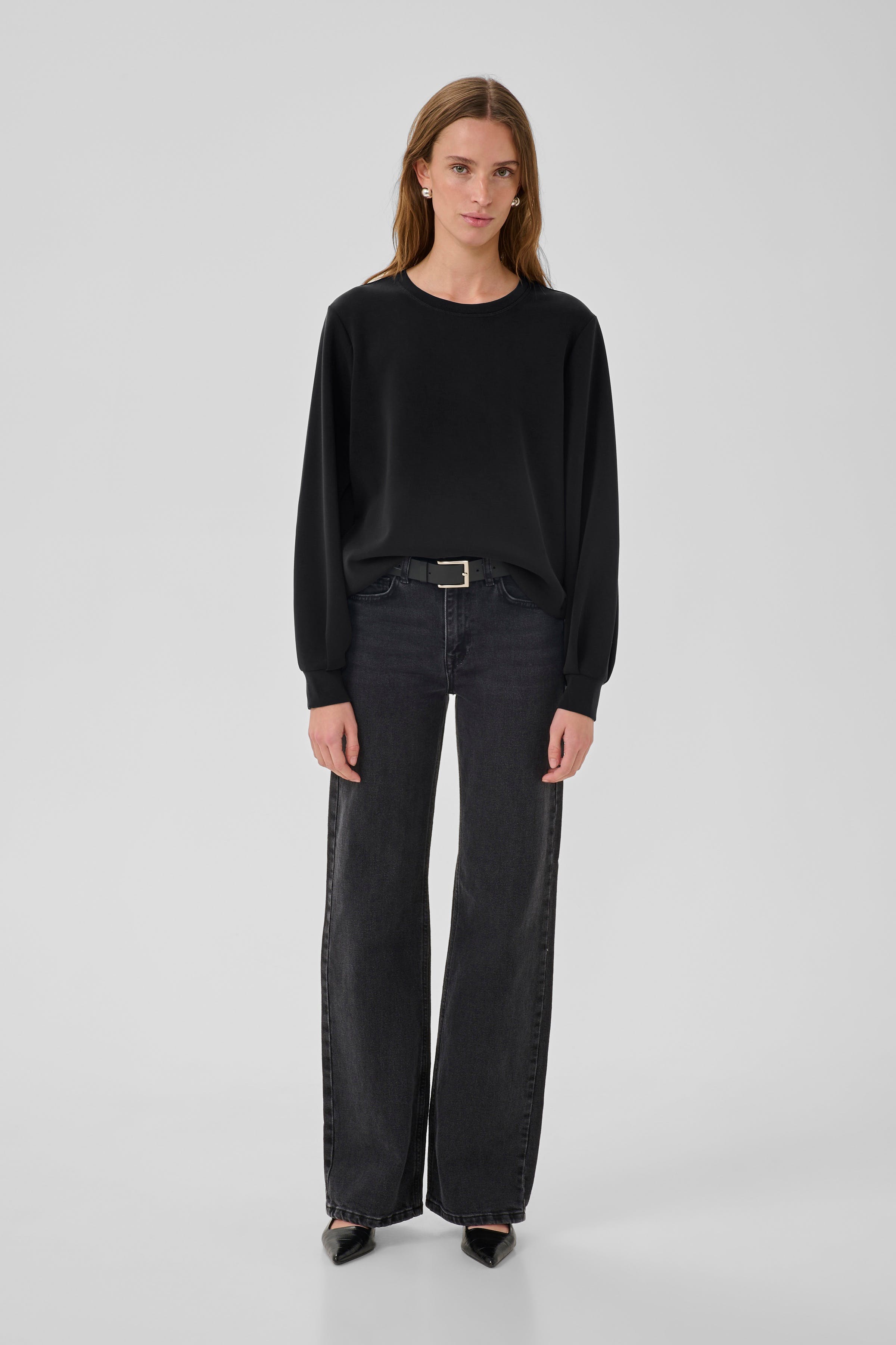 23 THE SWEAT BLOUSE LOOKBOOK FRONT 10703583-100031
