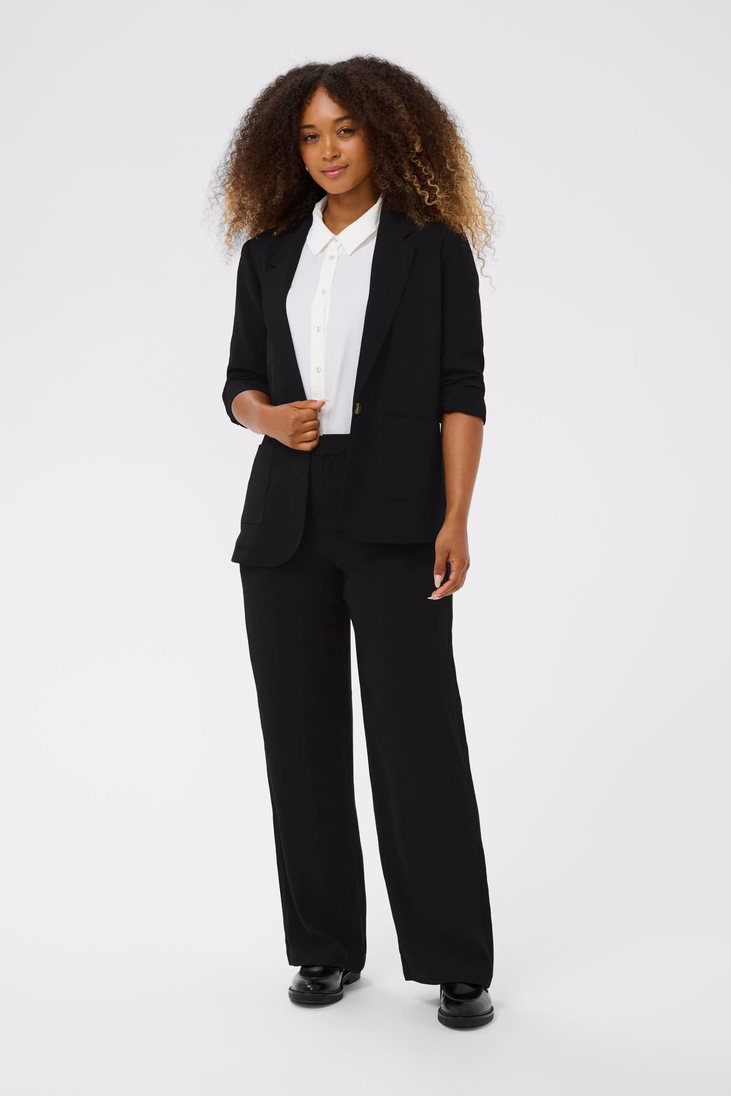 CRCocamia Blazer LOOKBOOK FRONT 10610271-100120