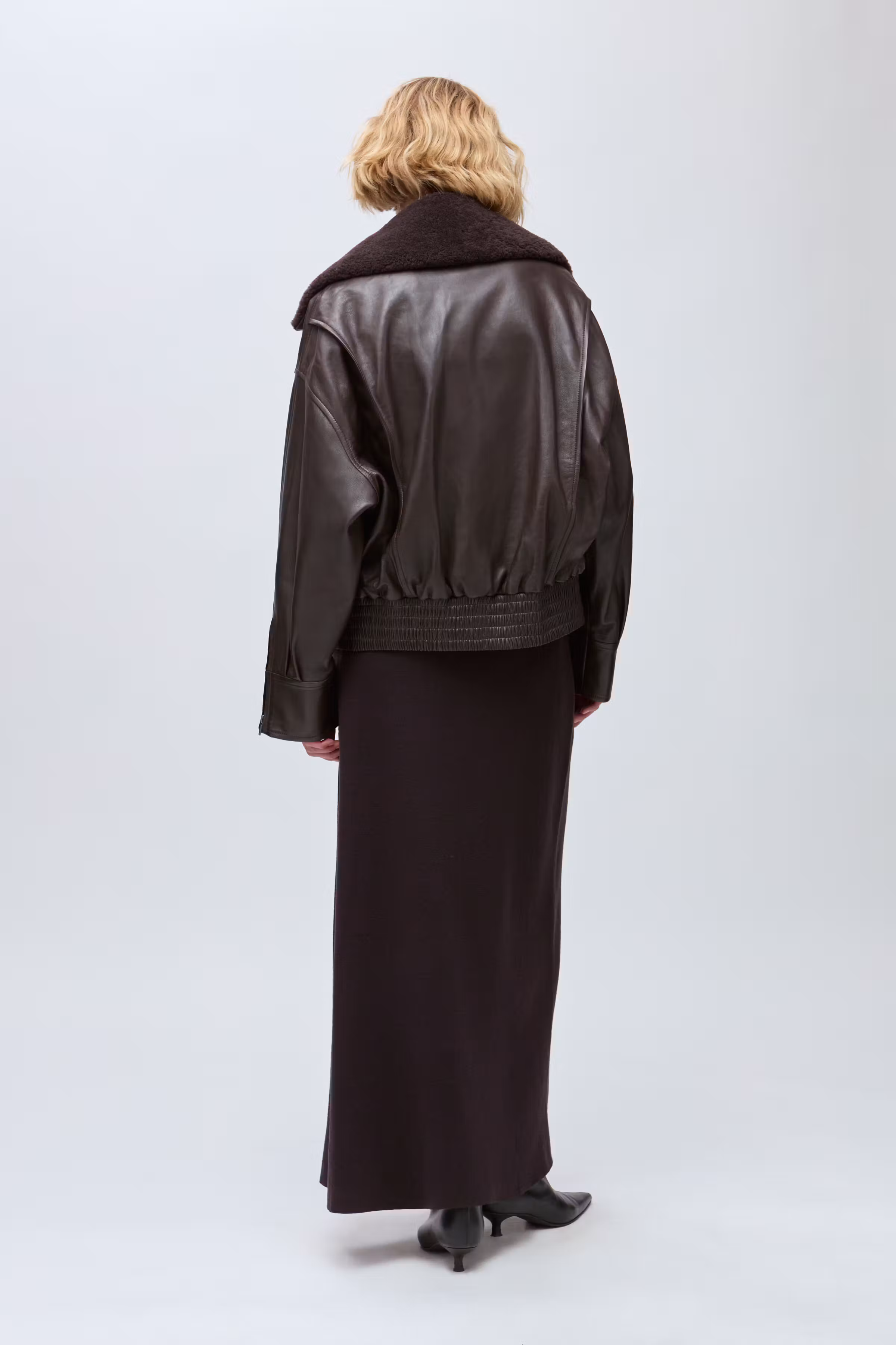 IOLaila Outerwear LOOKBOOK BACK 30600079-BR289