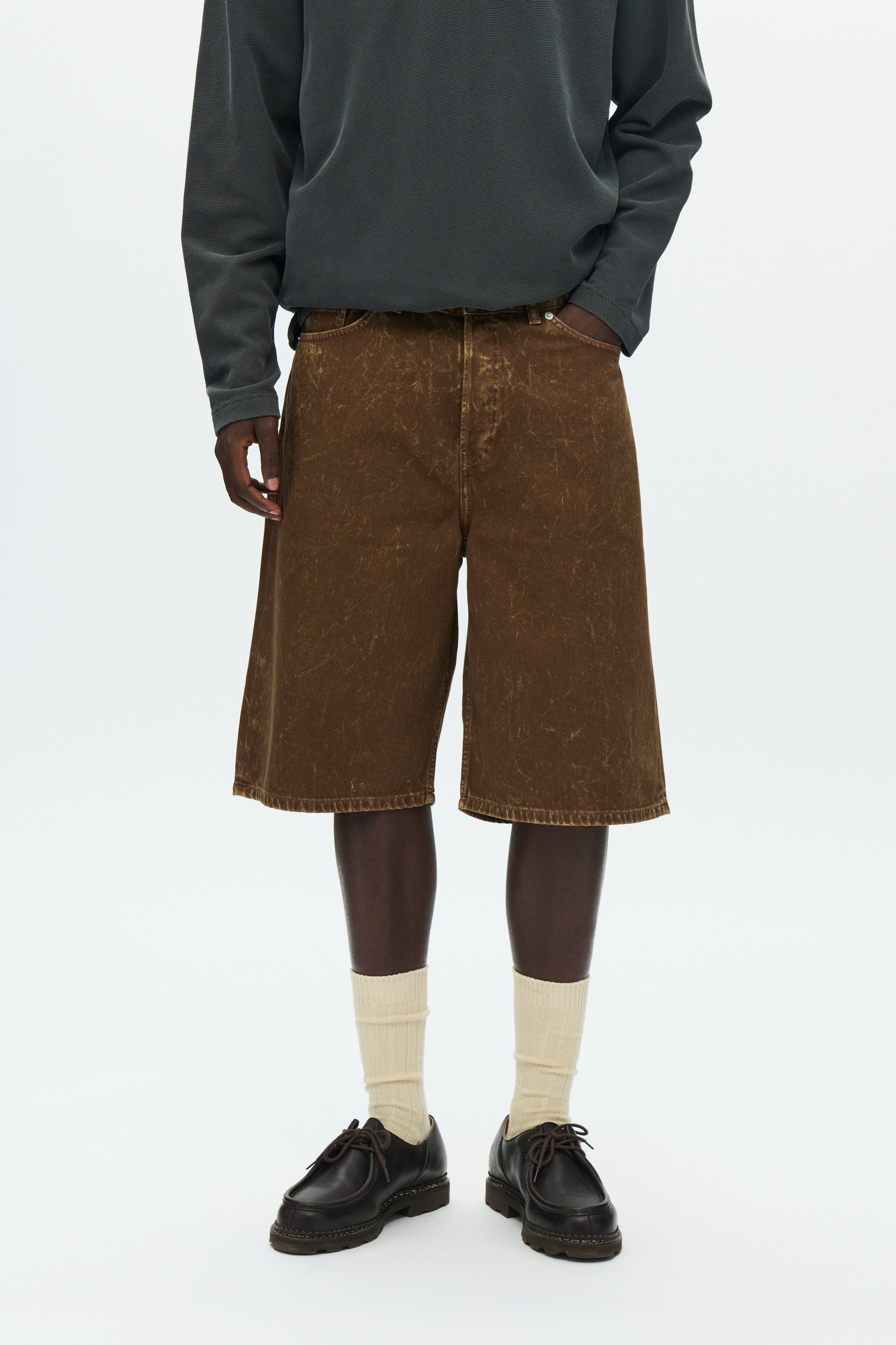 WWType 16 jorts LOOKBOOK FRONT 30251974-304677