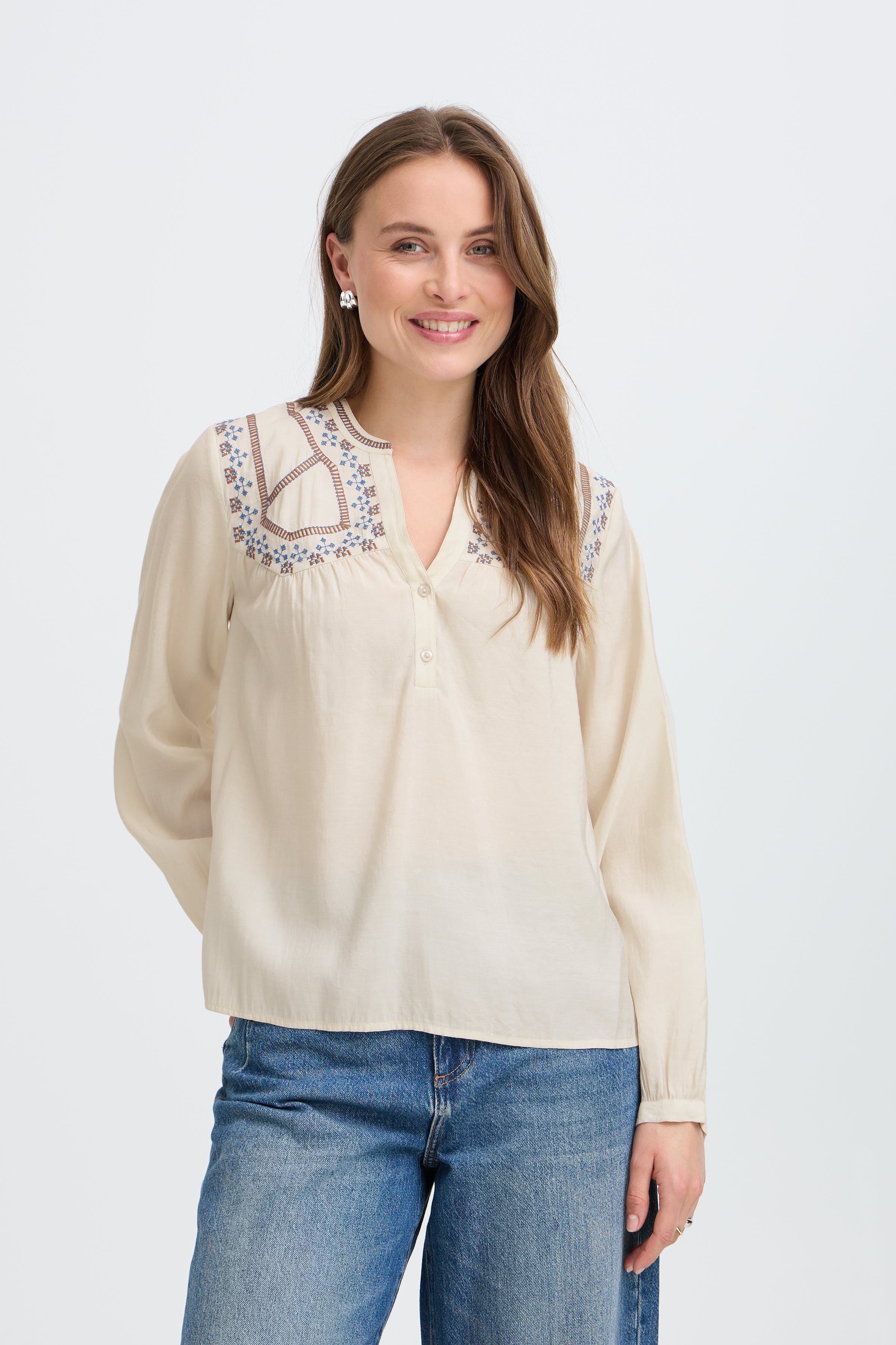 BYIRISA Blouse LOOKBOOK FRONT 20819149-130905