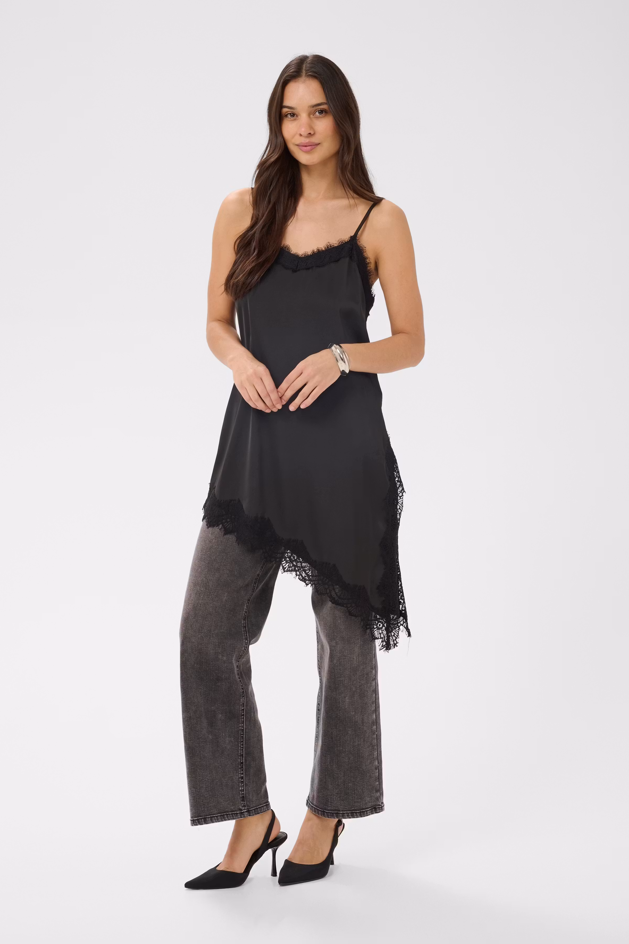 KAmiala Bluse LOOKBOOK FRONT 10512587-100121