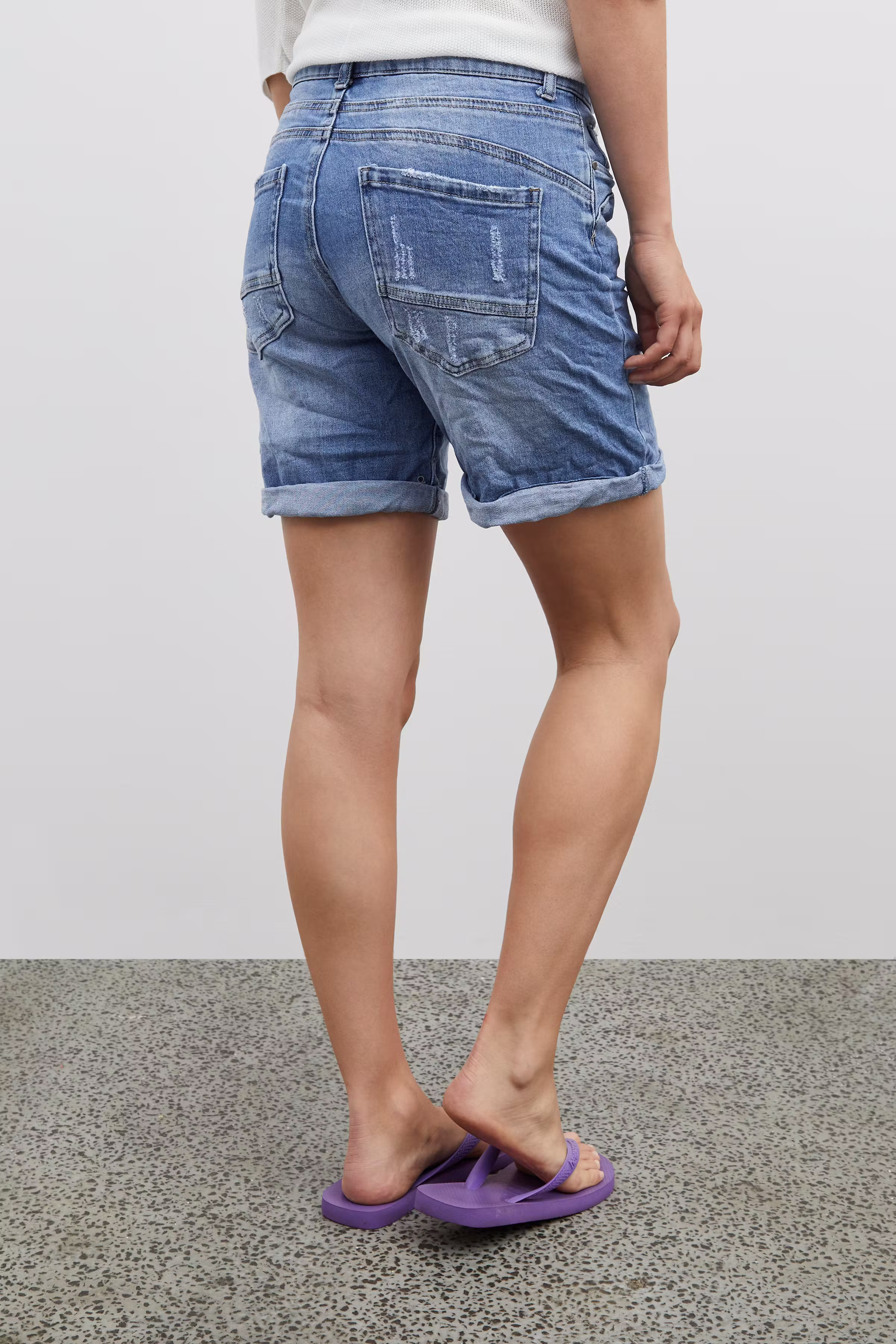 SBCOLTA Shorts LOOKBOOK BACK 22100255-203128