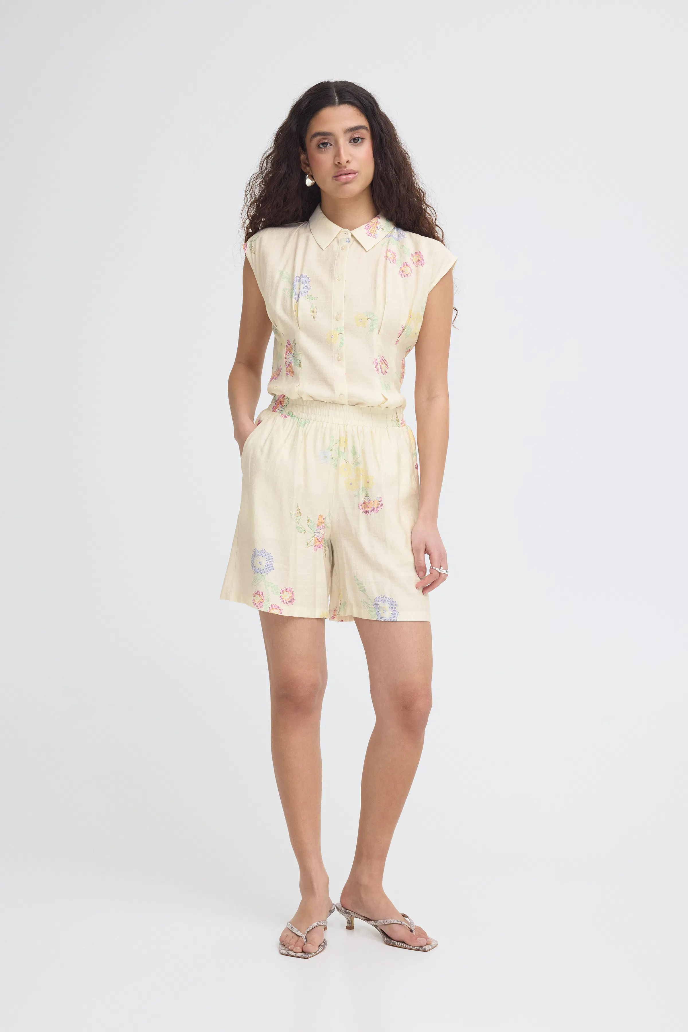 IHGINNI Shorts LOOKBOOK FRONT 20125970-900007522
