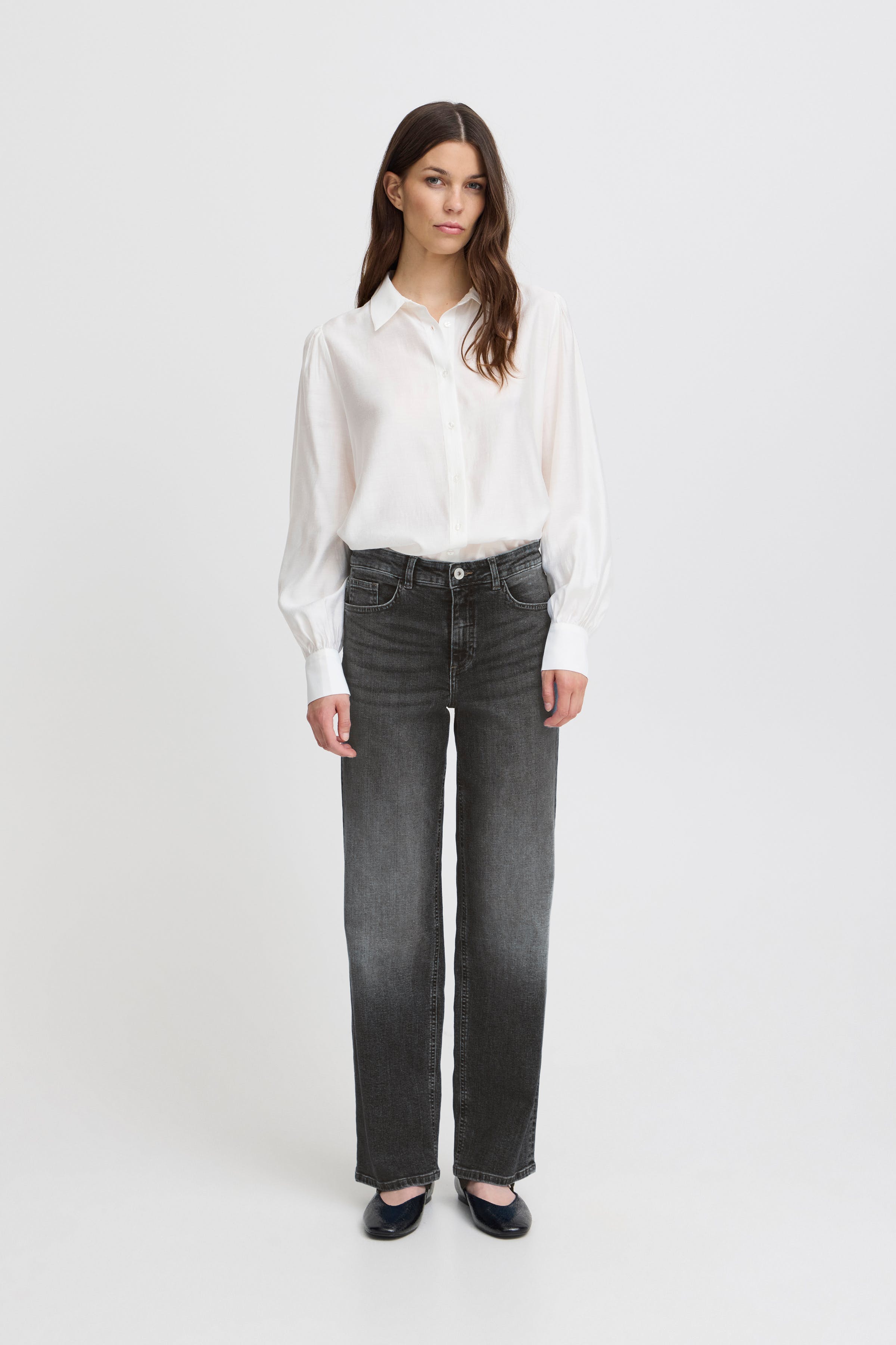 IHTWIGGY STRAIGHT Jeans LOOKBOOK FRONT 20119128-19041