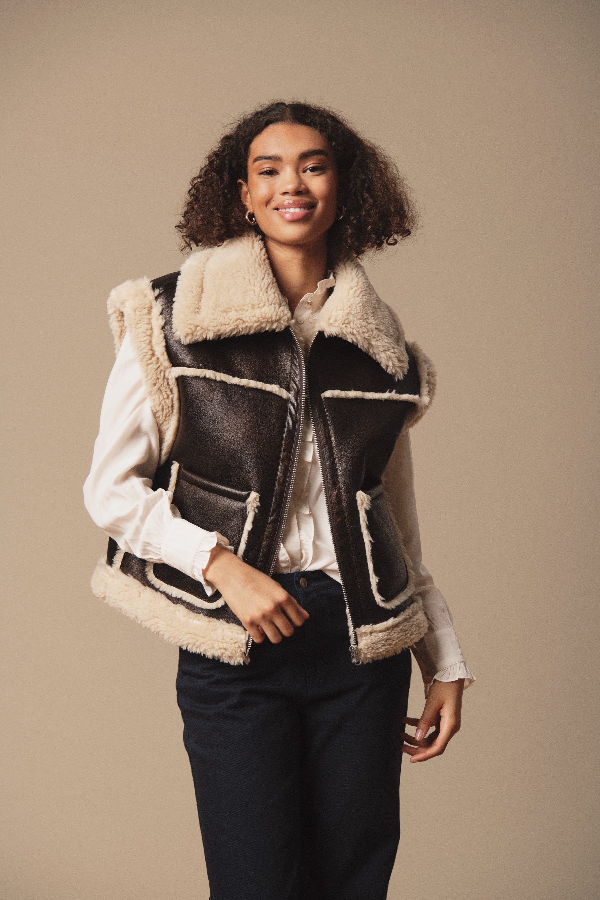 IsauraSZ Vest LOCATION NONE 30513801-190916