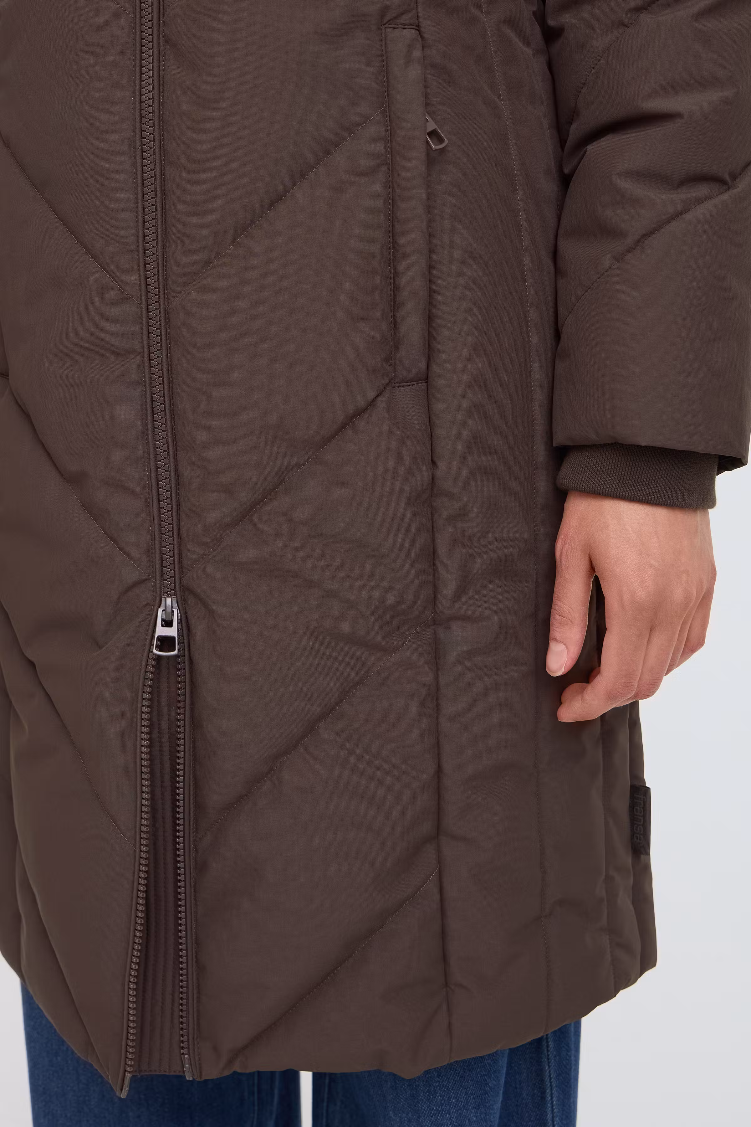 FRMAISE Outerwear LOOKBOOK DETAIL 20617840-190913