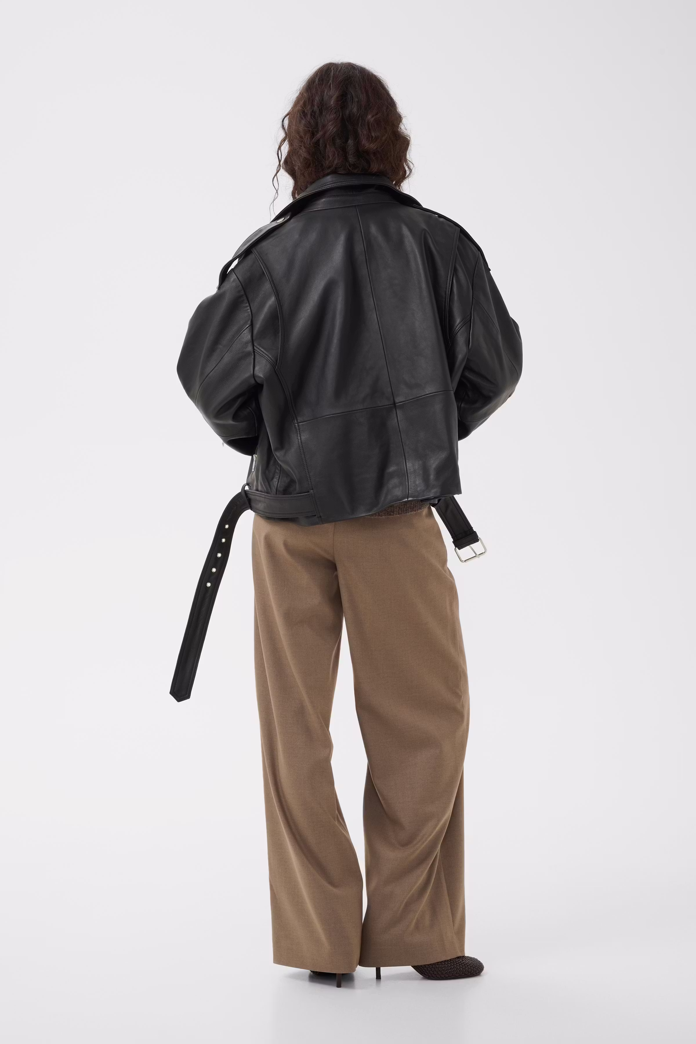 GZnovida Leather jacket LOOKBOOK BACK 10911365-100017