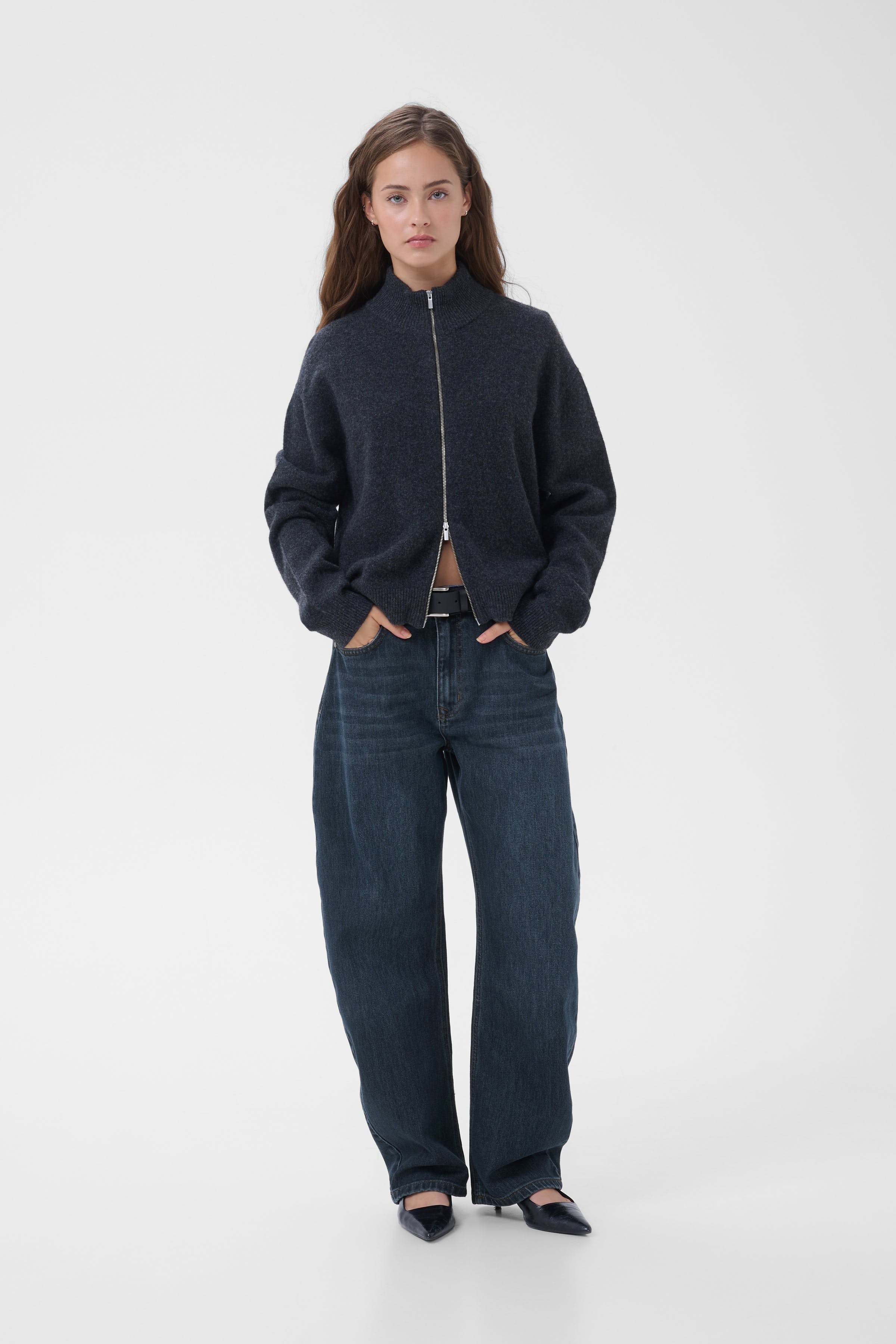 MWRemmie Barrel jeans LOOKBOOK FRONT 10705635-100062