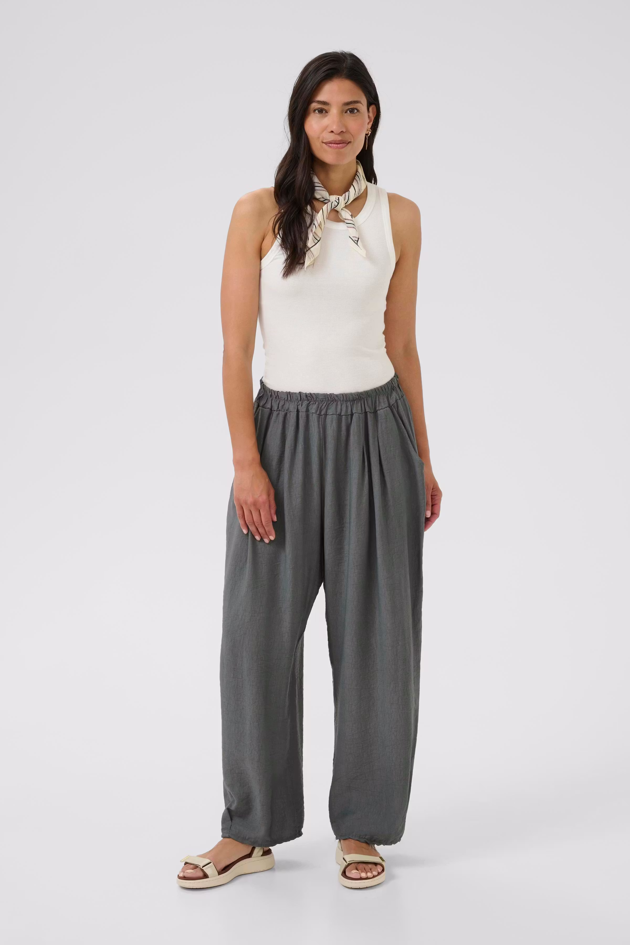 BPkiana Trousers LOOKBOOK FRONT 40103547-400805
