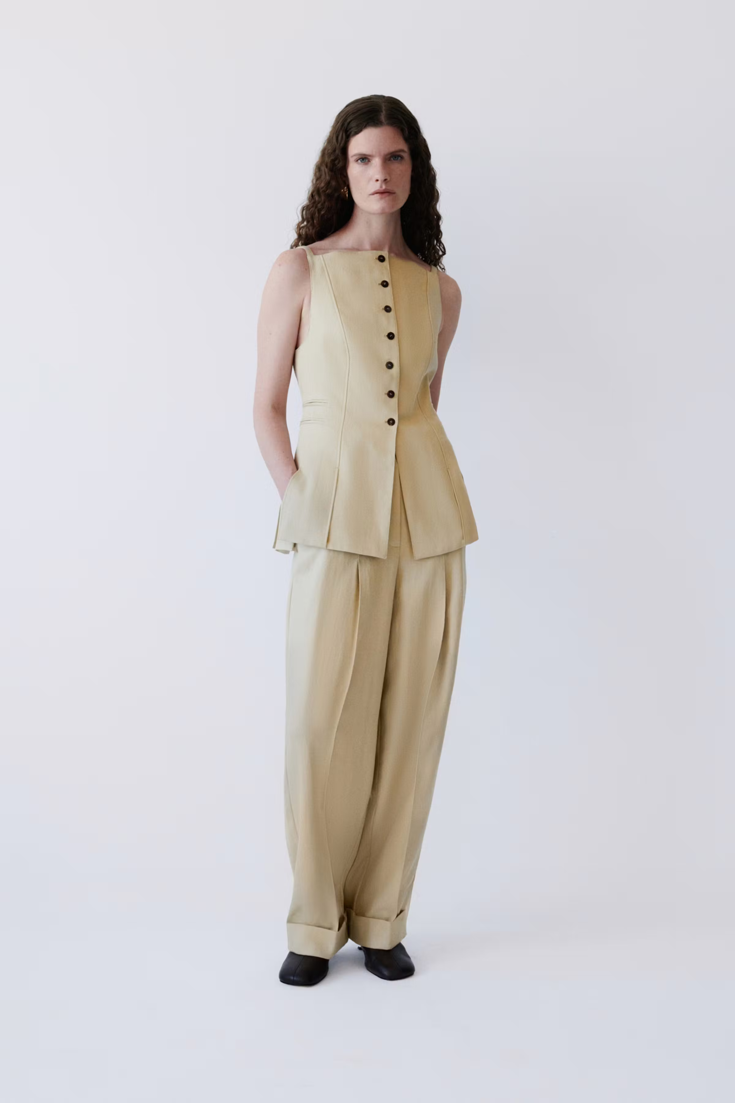 JACOBINA VEST LOOKBOOK FRONT 30600710-BE458