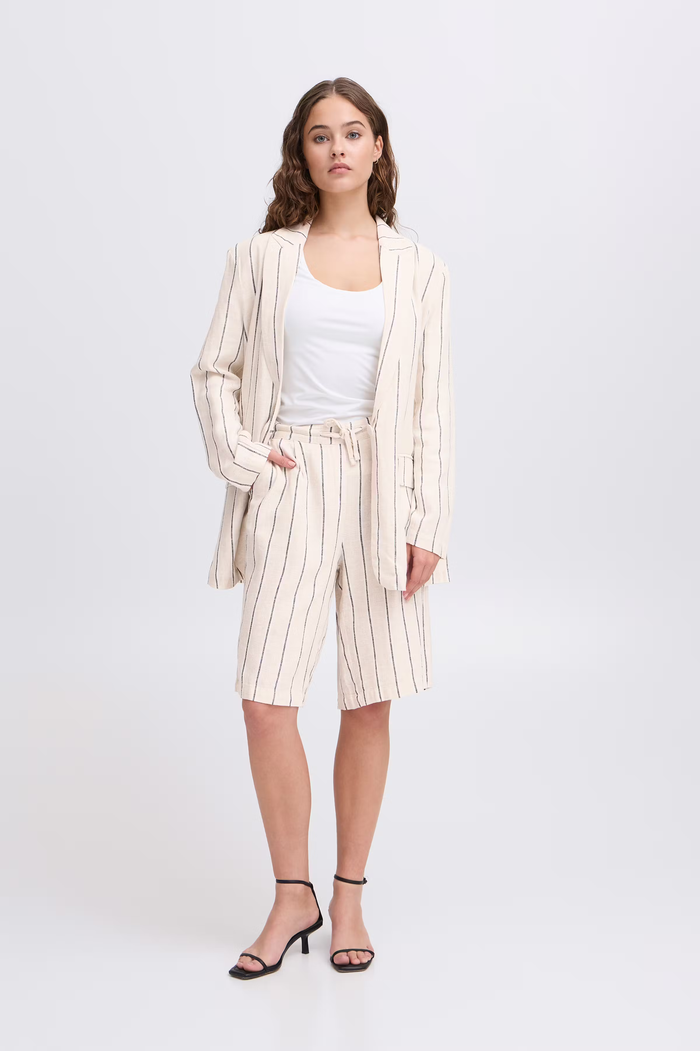 IHLINNO Shorts casual LOOKBOOK FRONT 20122918-204436